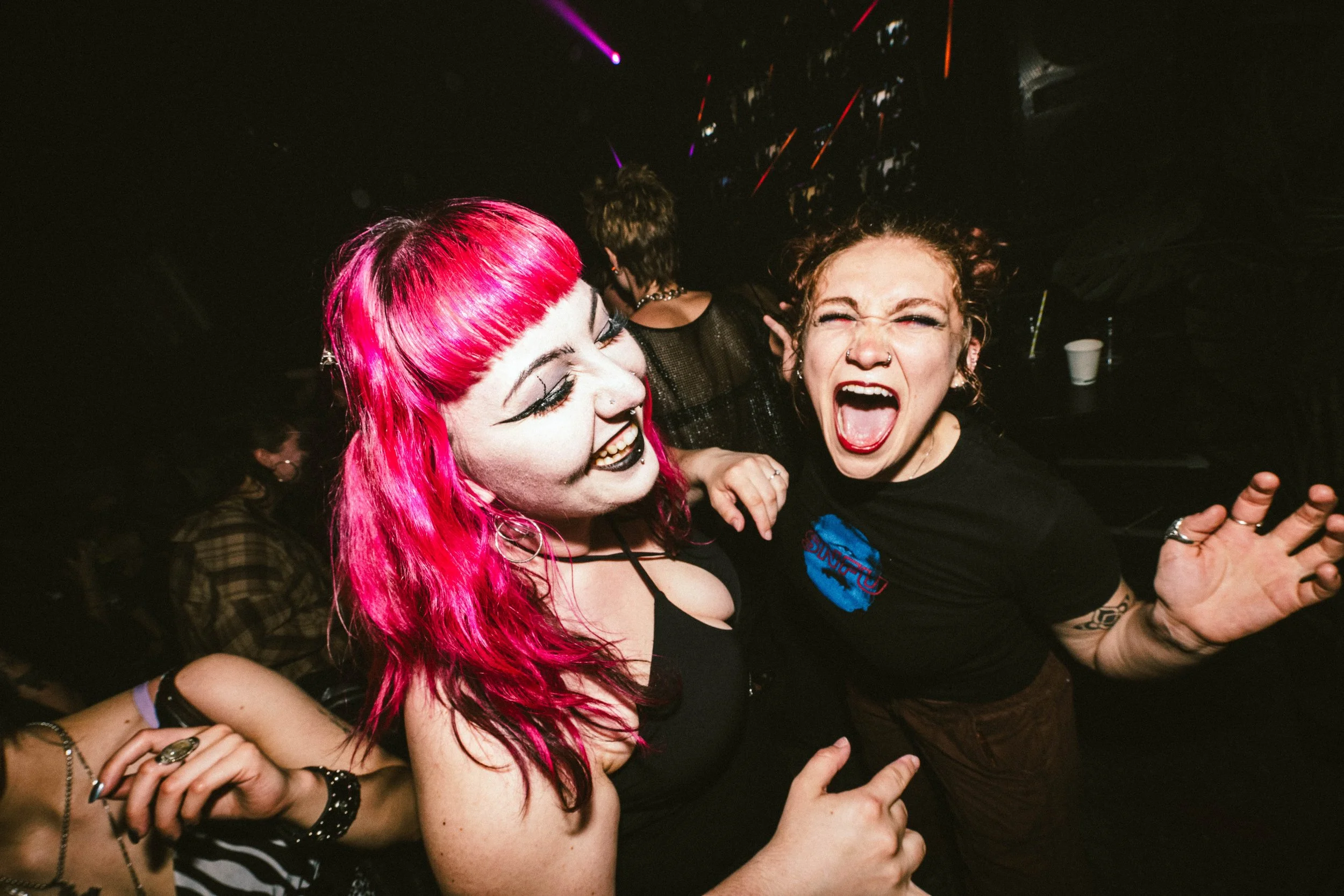 RIOTgrrrl-may8-jesseRAYphoto-2854.jpg