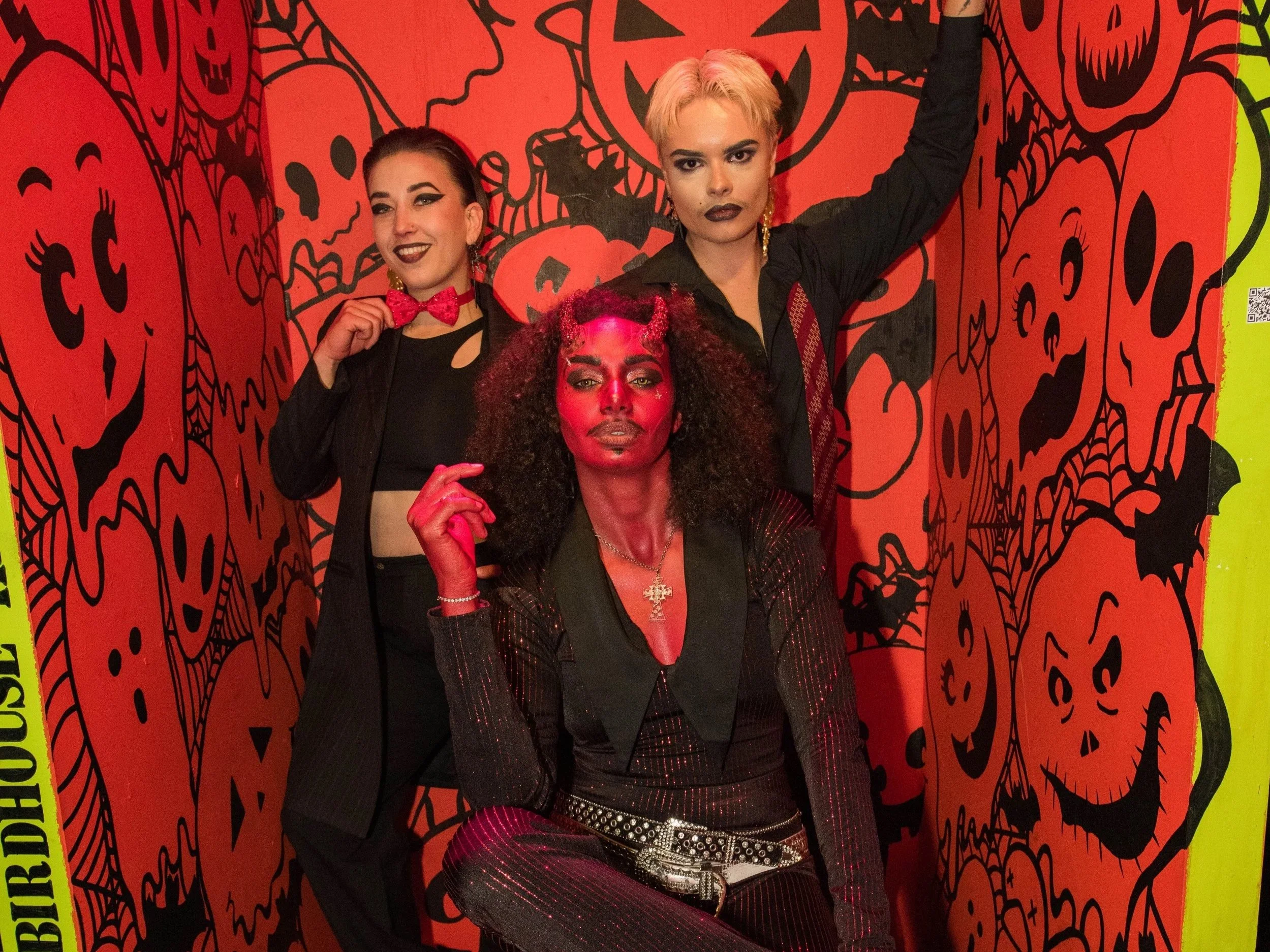 Birdhouse Halloween photobooth - Oct 2025 - JesseRAY photography