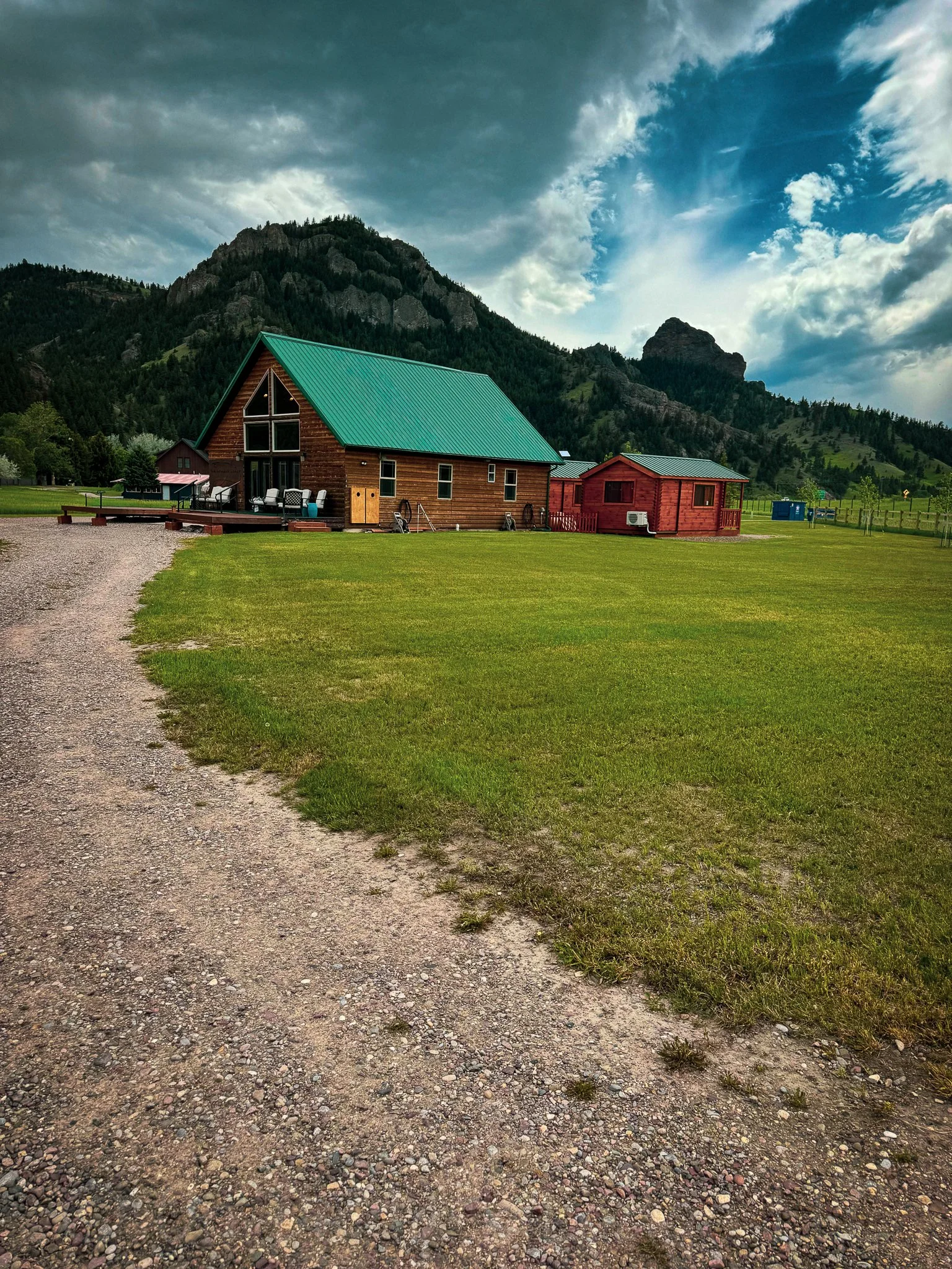 On DeMark Lodge - Montana-2-2.jpg