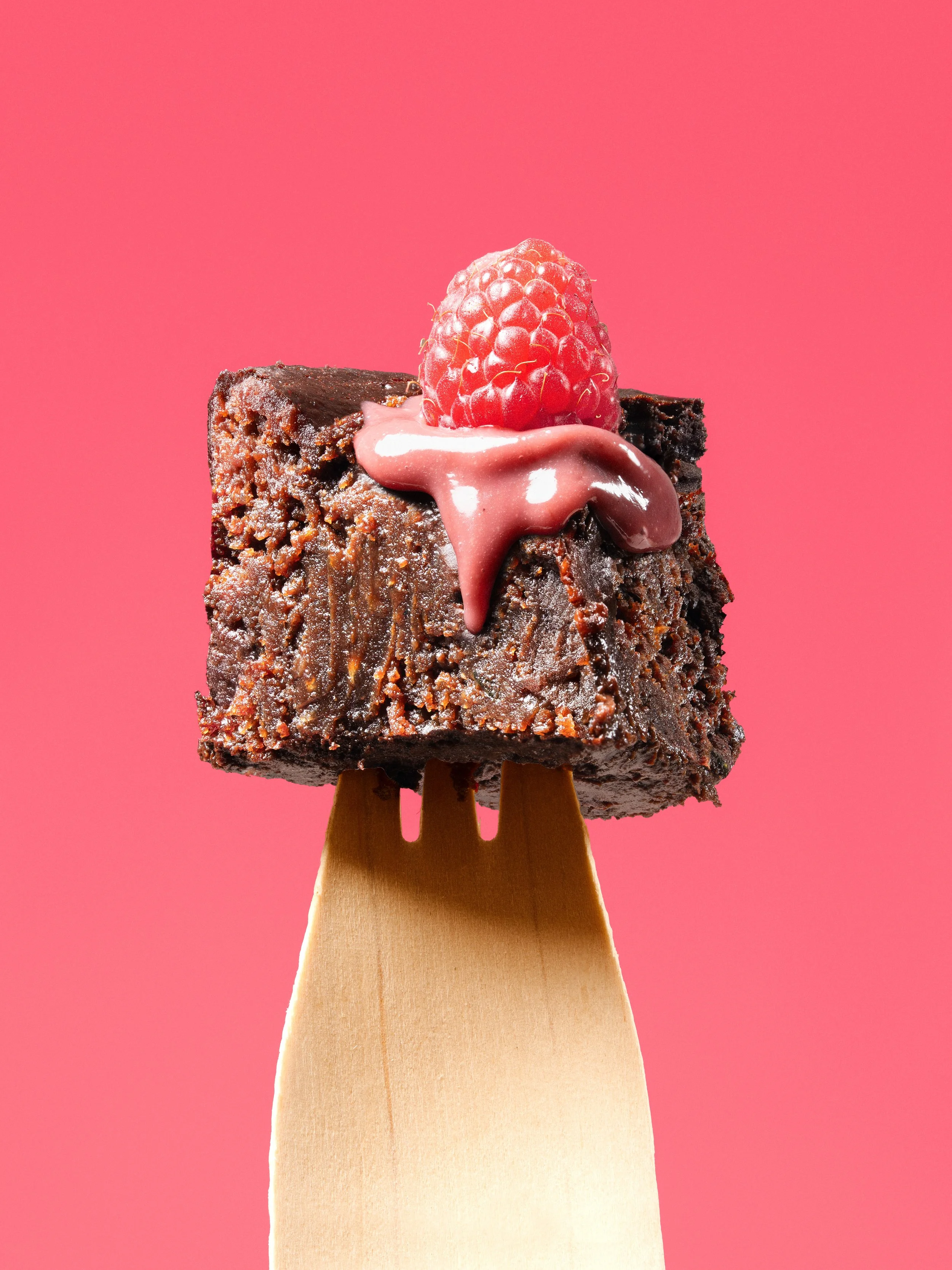 OLS07520 - Raspberry on fork v3.jpg