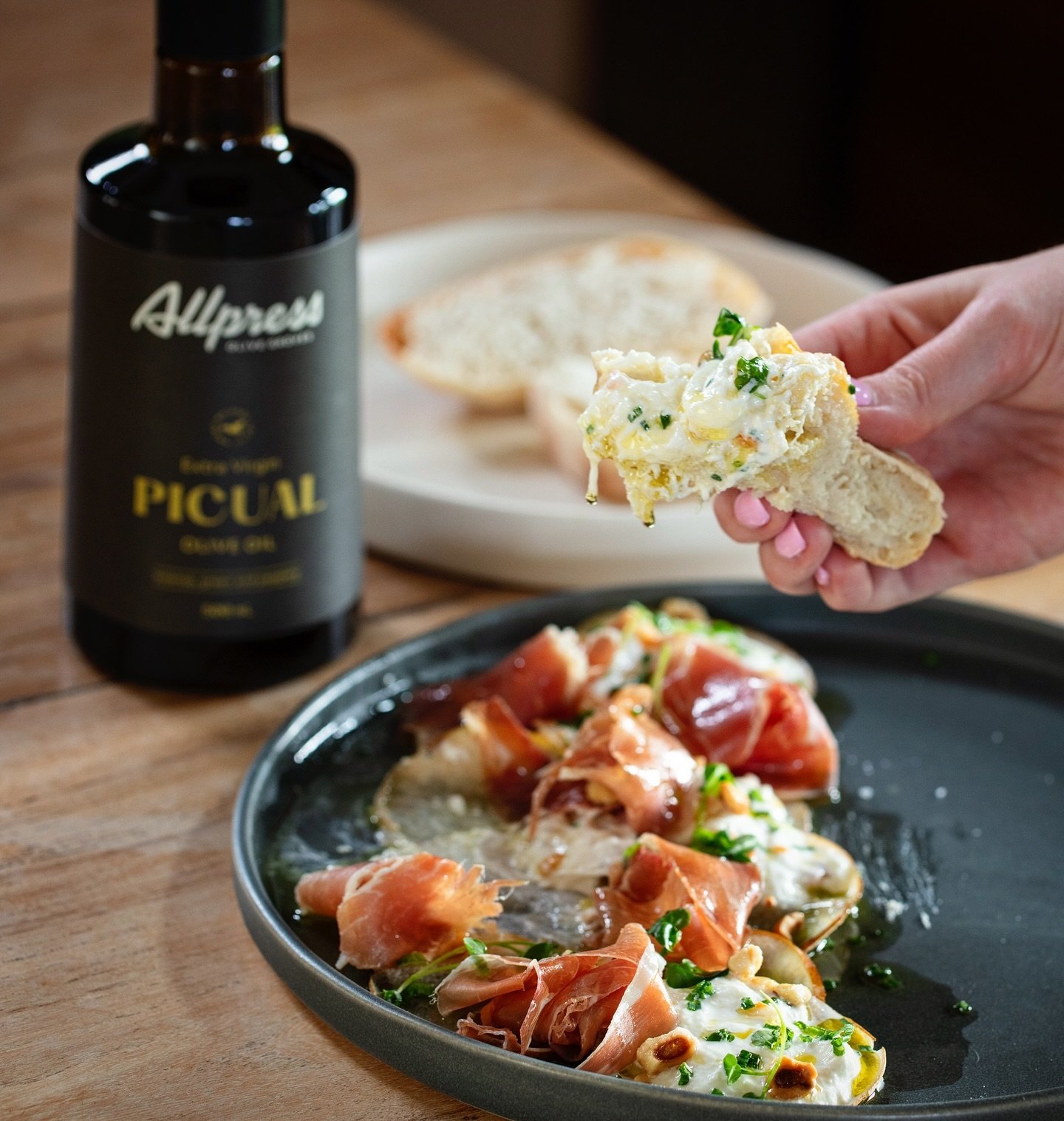 Pear &amp; Burrata Cheese Salad, Serrano Ham &amp; Toasted Hazelnuts, dressed with @allpressolivegroves Picual EVOO. 

Creating dishes for Allpress Olive Groves is always a source of inspiration. There&rsquo;s something truly special about crafting m