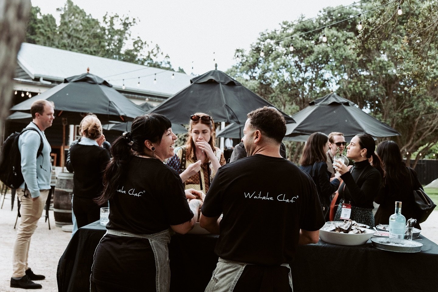 Having a good time with the team it&rsquo;s been a must since day one here, Chef Fran &amp; Tamara having a good banter shucking @tematukuoysters_ on the @sealoversginnz  bar at @manowarwine a couple of weeks ago,🥂👌🏽

📸 @edgepro.media