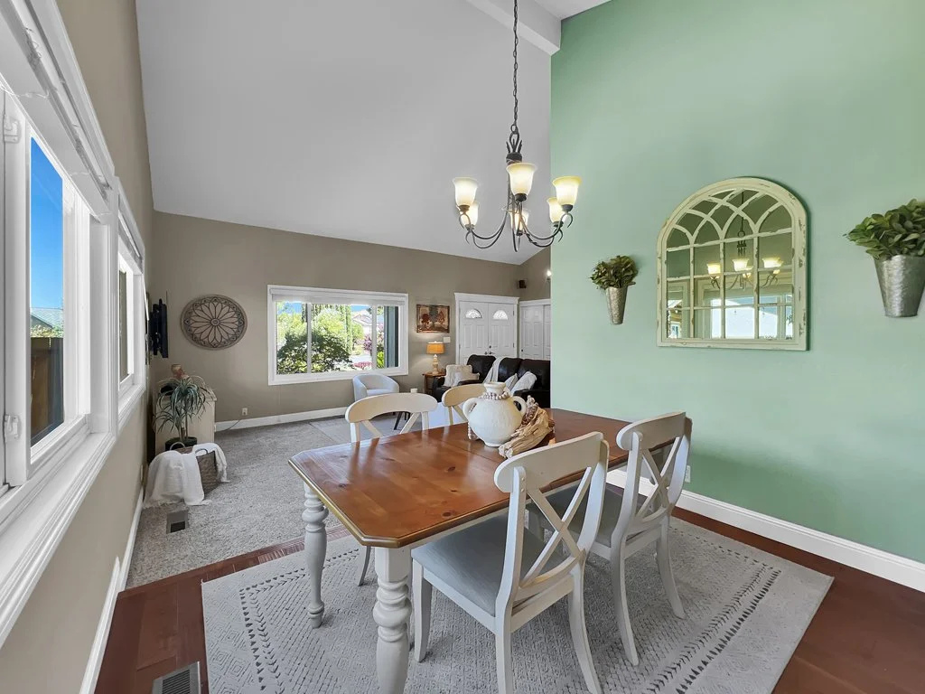 7 Scenic Ct