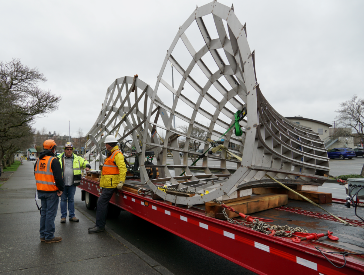Gateway Canopy arrives by truck. 