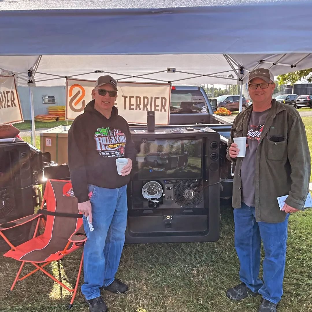 Day 6 @loraincountyfair, the @yaleterrier had the pleasure of meeting the #fieldsobrietypullingteam. They got a real kick out of our Tailgate Entertainment Center (TEC).