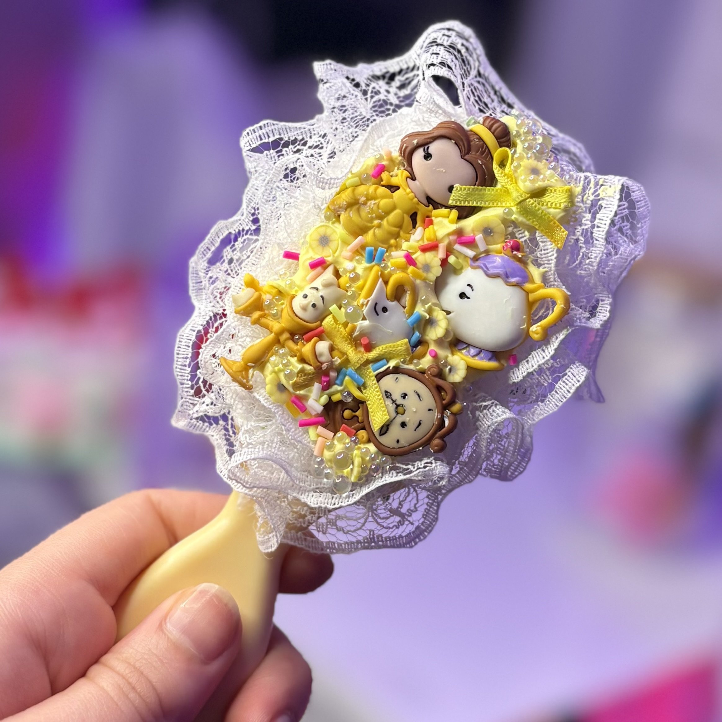 Beauty and the Beast cake mini brush