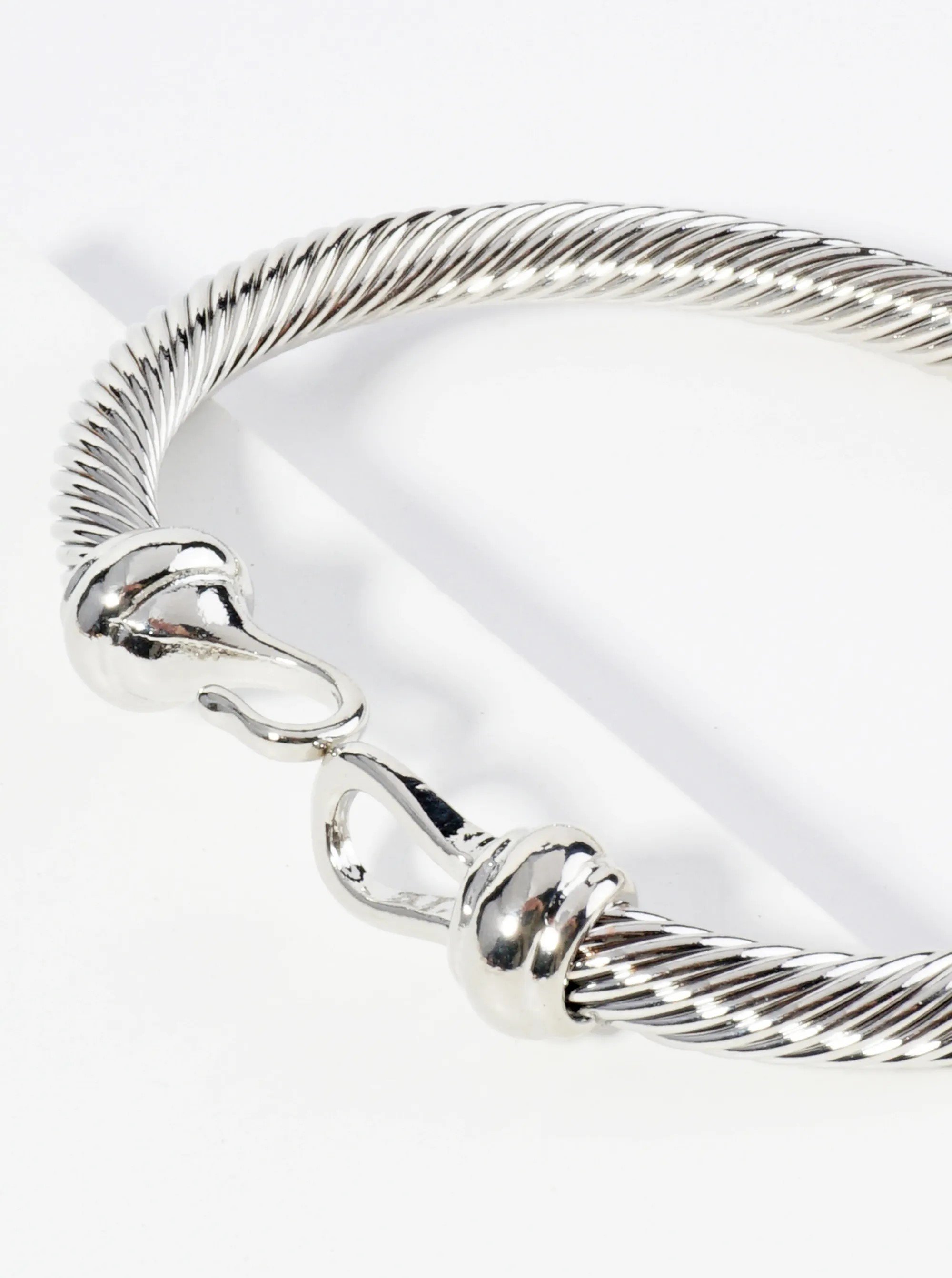 Rope-Textured-Hook-Clasp-Bangle-Bracelet-141-341@63774-RH-1-E72KXH15084524K0919.jpeg