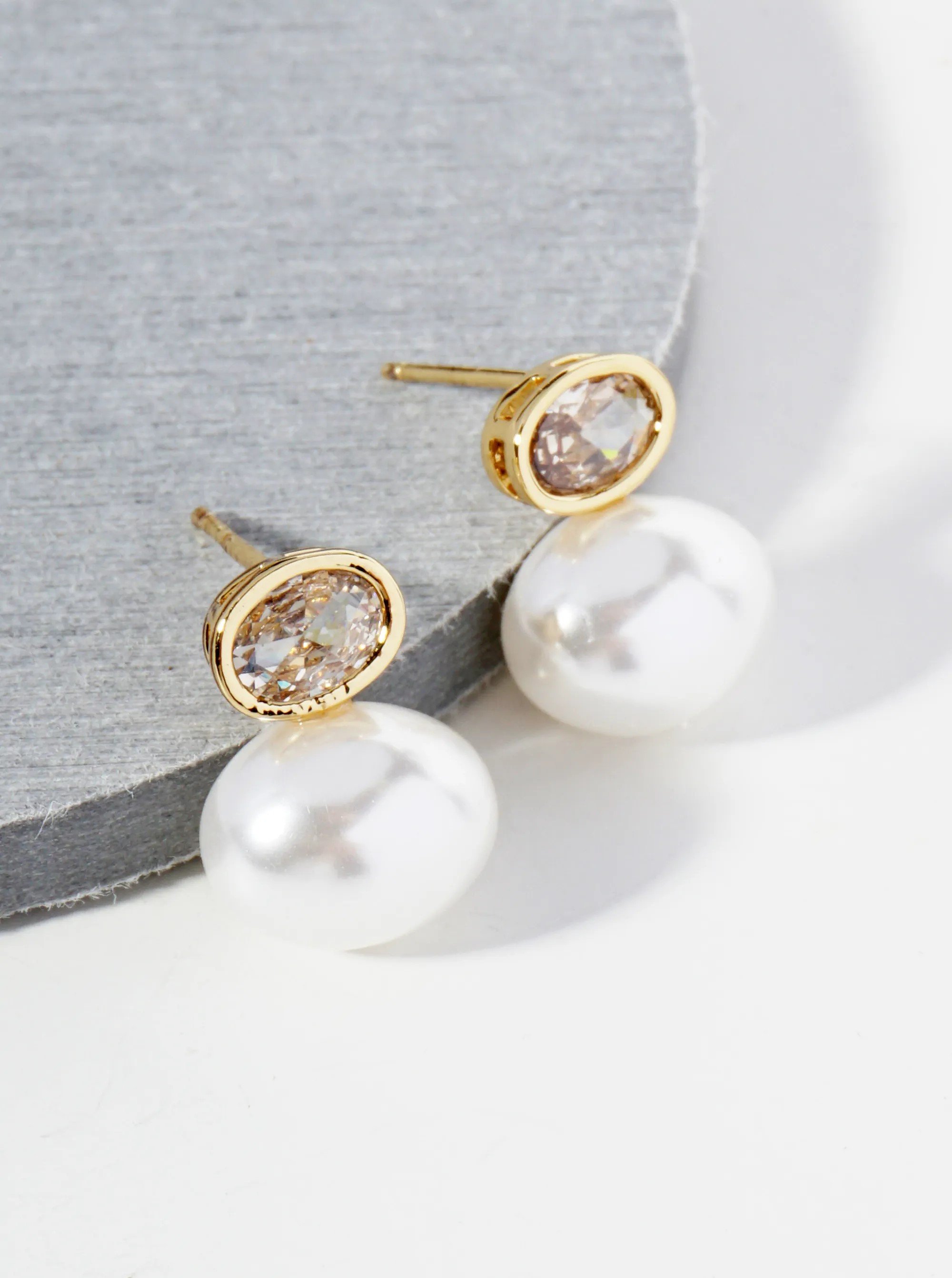 14K-Gold-Dipped-Pearl-and-CZ-Stone-Double-Oval-Drop-Earrings-S2-SJE310930-GLD-0-N8W1AQ16070024K0440.jpeg