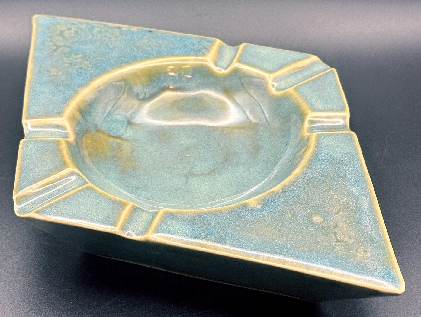 TexturedTurquoiseAshtray2.jpg
