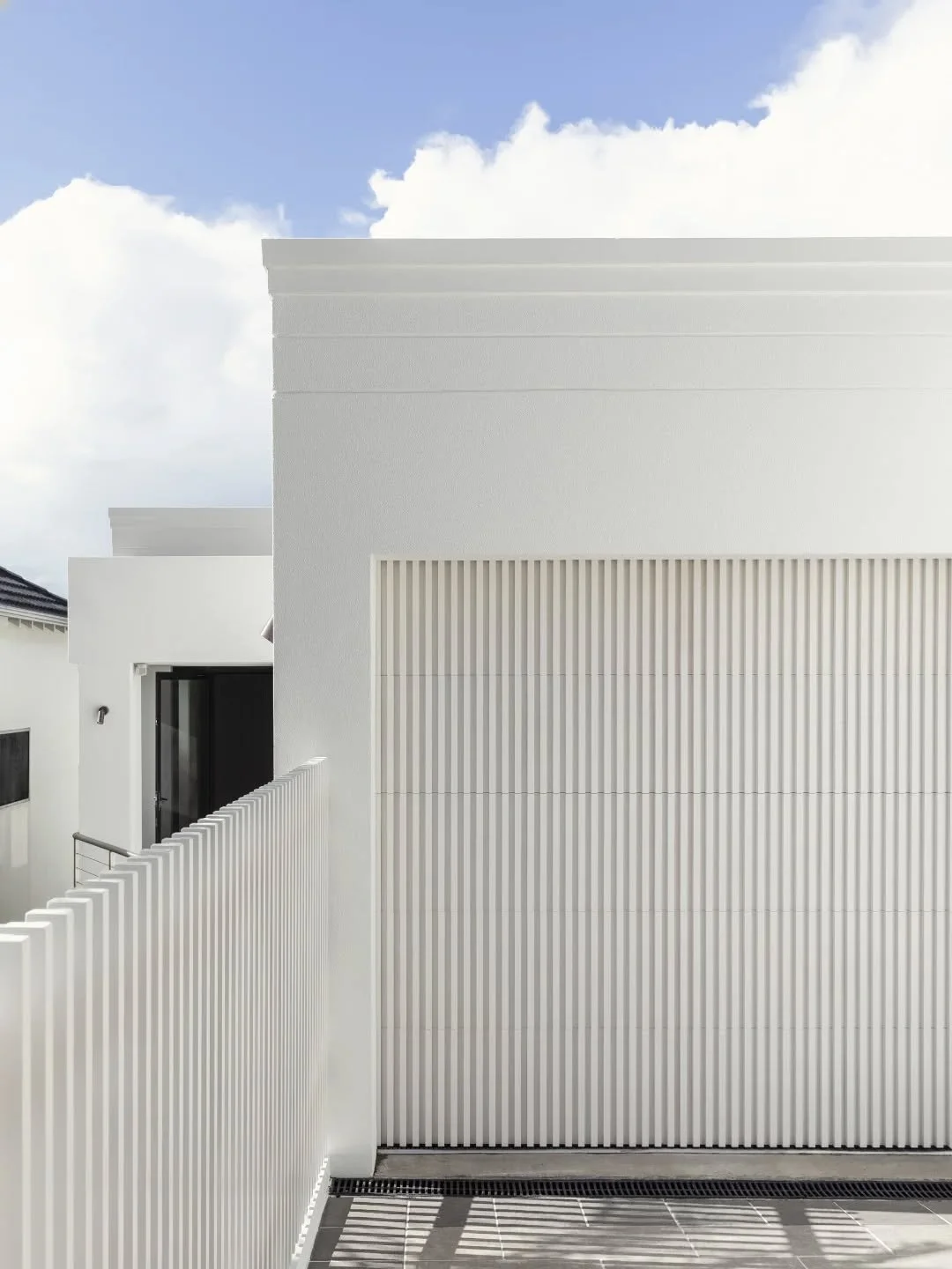 DUNDAS ST

External details of one of our recent reno projects with @level_built

Balustrade: @gemfencing
Garage Door: @shiregaragedoors

📸 @lulu_wells