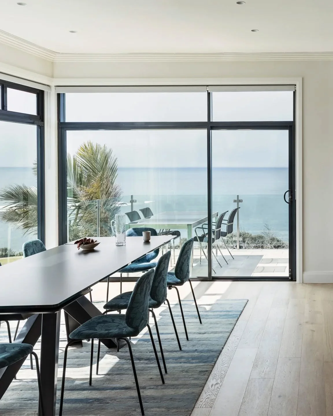 DUNDAS ST

Fresh floors and walls for a renewed room with a view.

Builder: @level_built
Interior Design: @kristymcgregor
Flooring: @_flooring2perfection_

📸 @lulu_wells