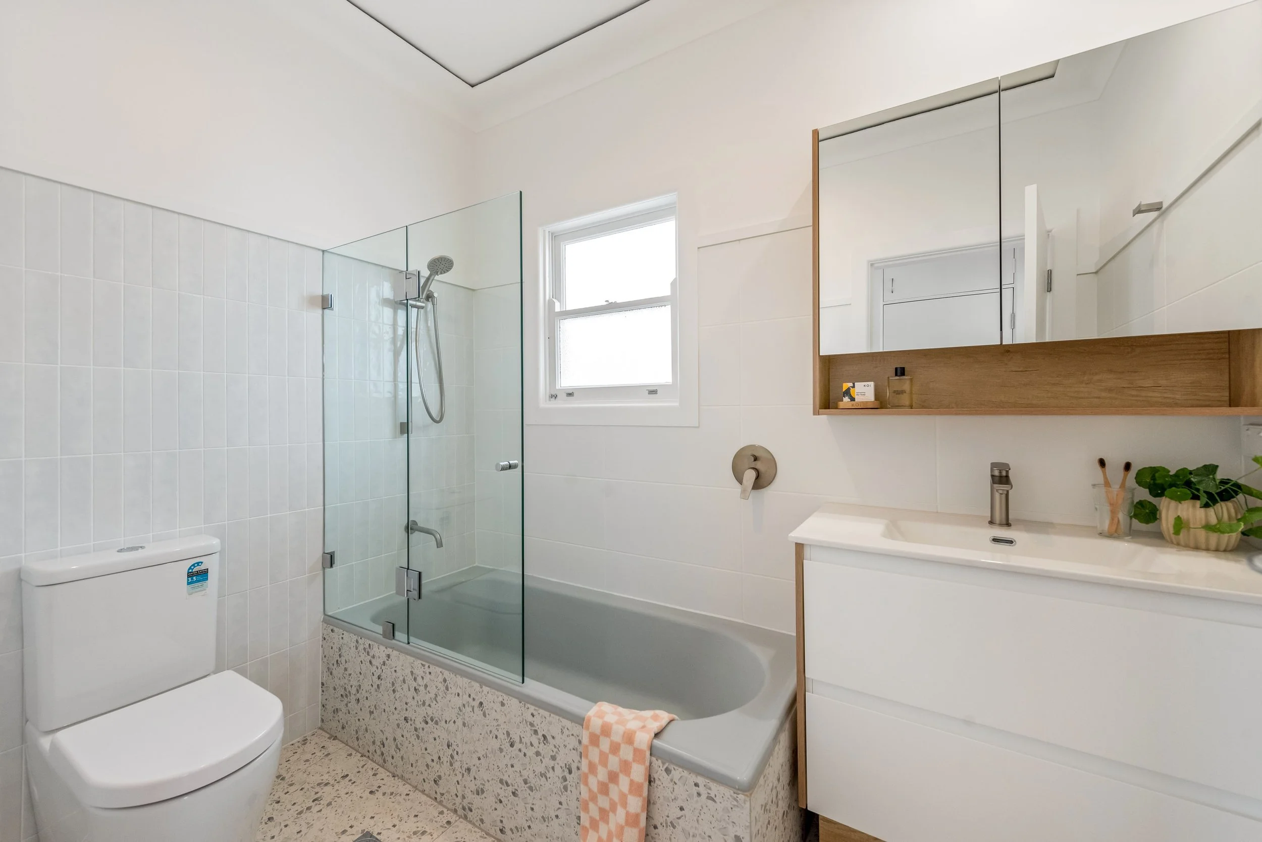 22 Lake Road_9159.jpg