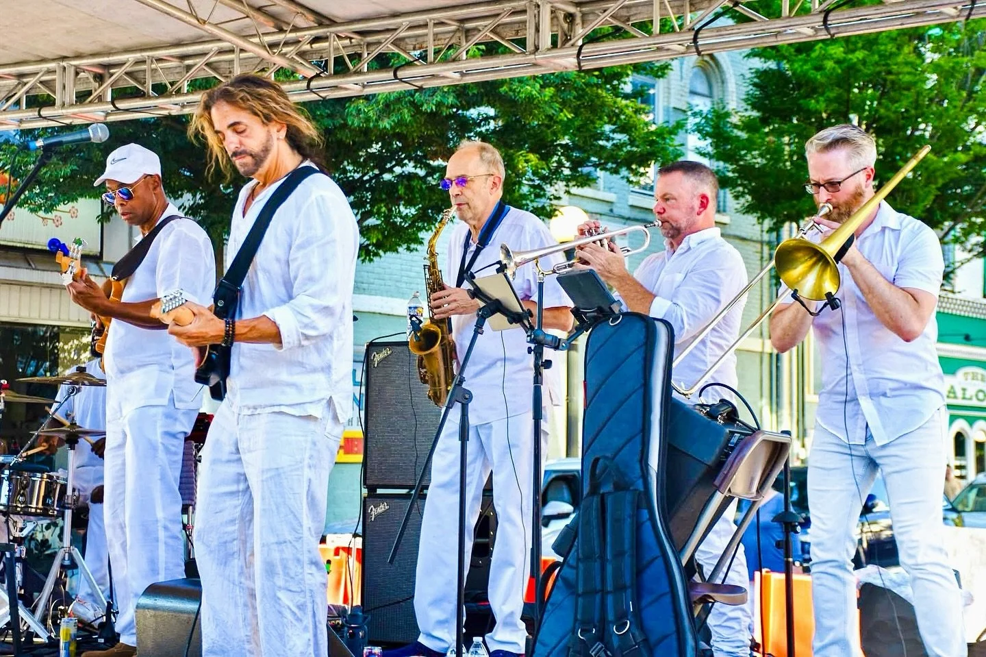 💪💪💪 Couldn&rsquo;t ask for a better squad: John Colvin on bass, Mike Ian on guitar, Matt Cappy on trumpet, Andrew Bostrom on trombone, and Jay Davidson on sax, stepping in for our A1, Carl Cox, on this one and playing like he&rsquo;s been here all