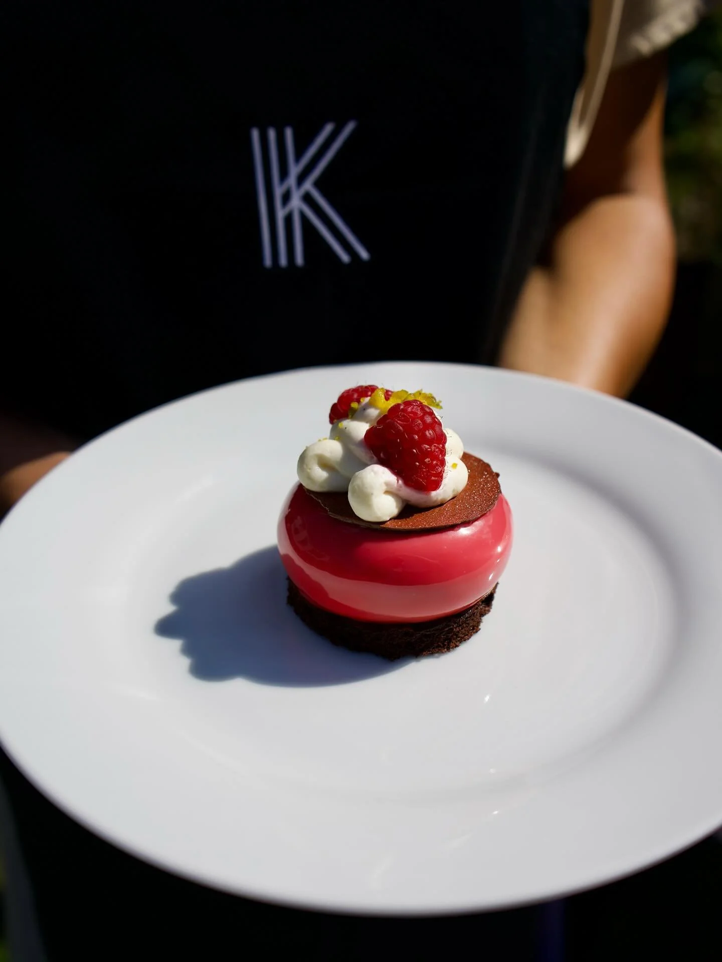 &ldquo;Cranachan&rdquo; whiskey cr&egrave;me diplomat, oat &amp; chocolate cookie, raspberries

#dessert #event #wedding #catering #chef #raspberry