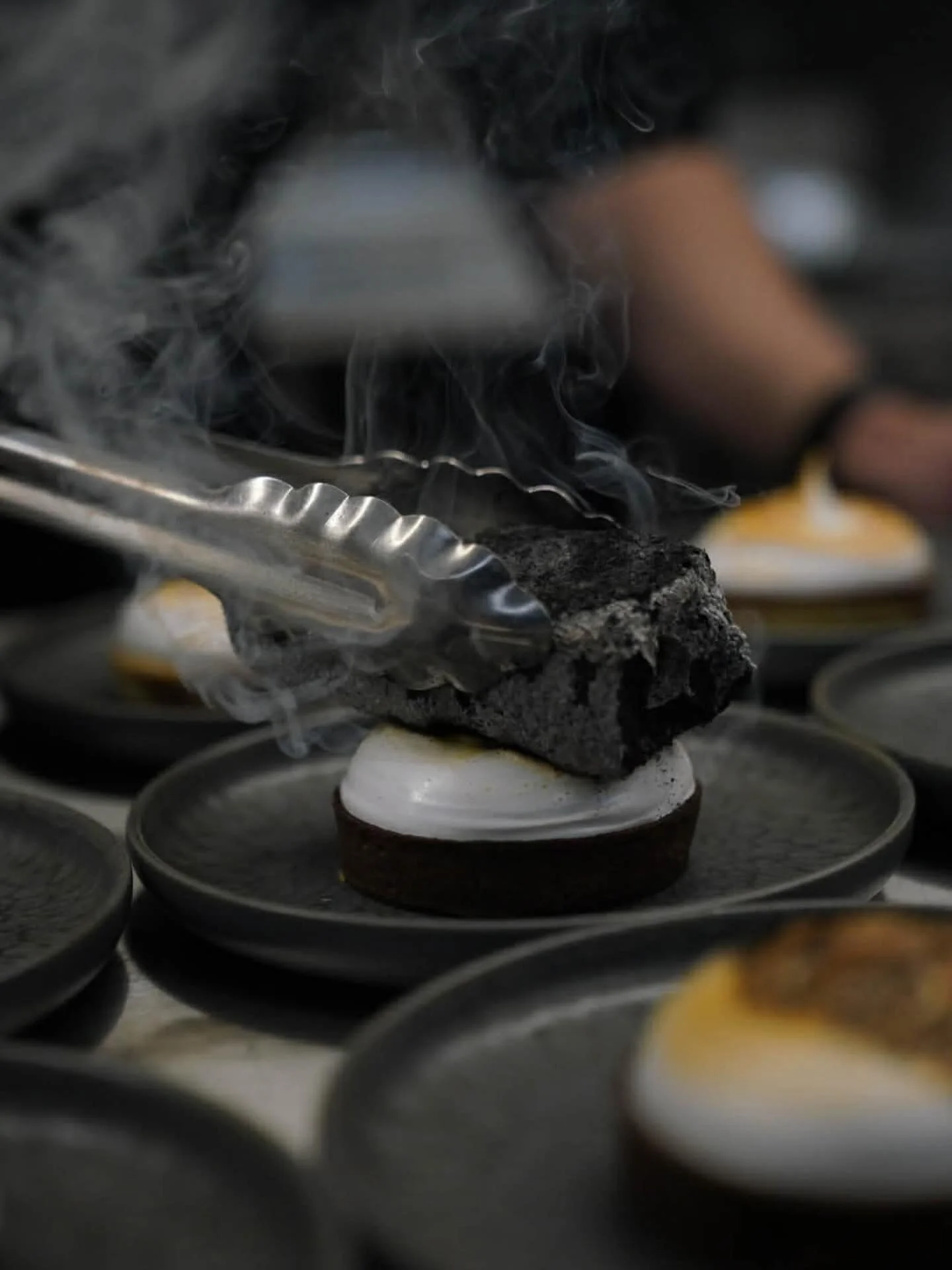 Lemon Meringue Tart. Embered with charcoal from @globaltic_uk 🍋 

#lemonmeringuetart #scottishcatering  #fife