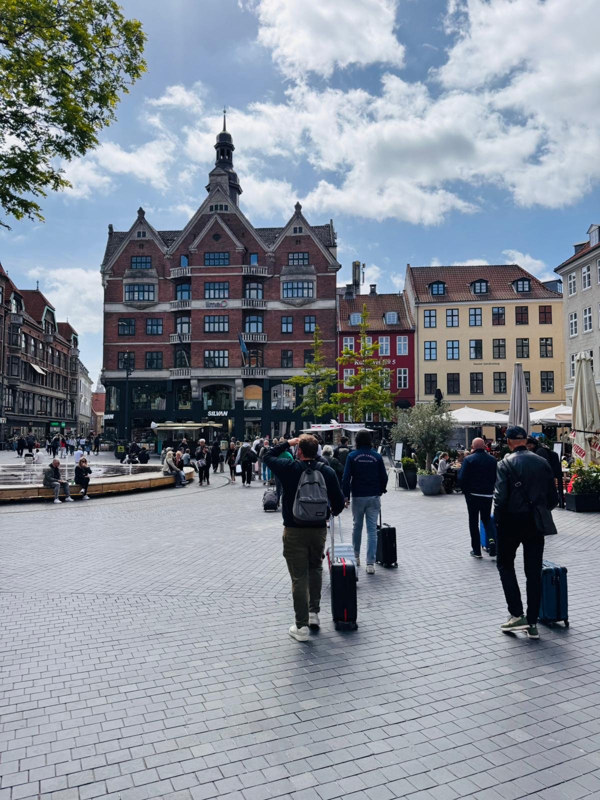 WhatsApp Image 2025-05-26 at 14.40.41 (1).jpeg