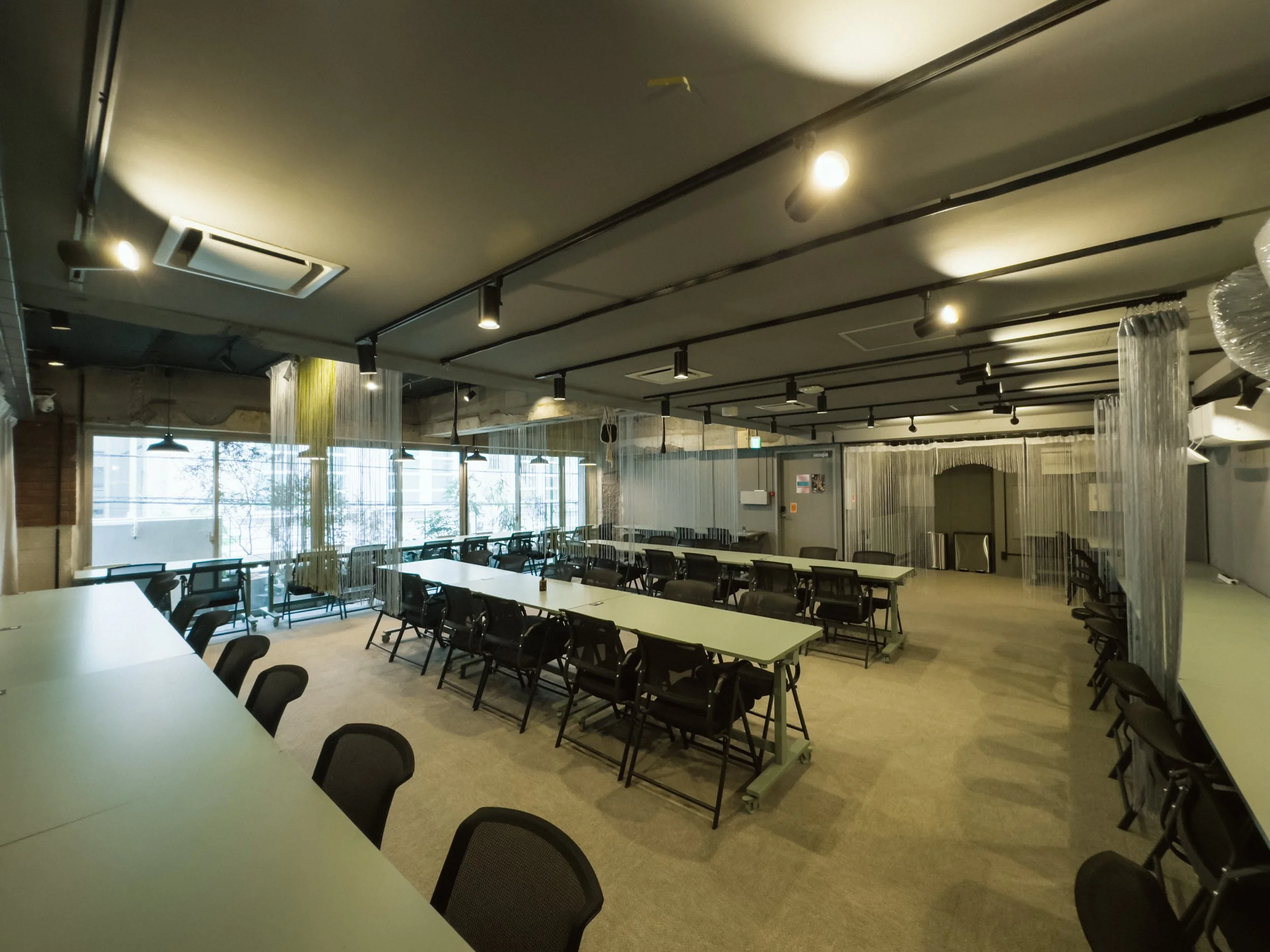 OVER COFFEE HUB 吉祥寺 coffee x coworking