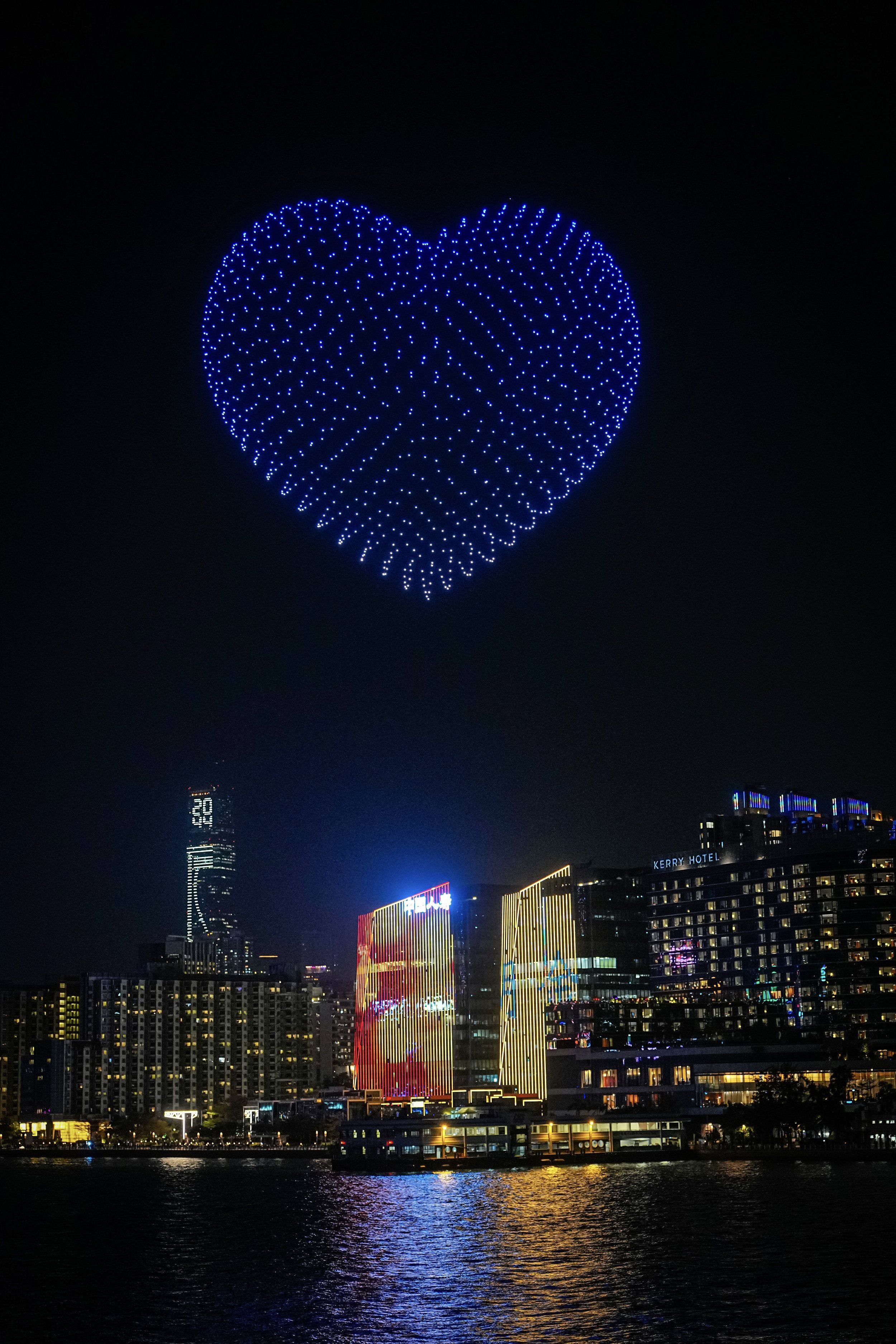 白色情人節無人機求婚：說出「我愛你」最浪漫的方式