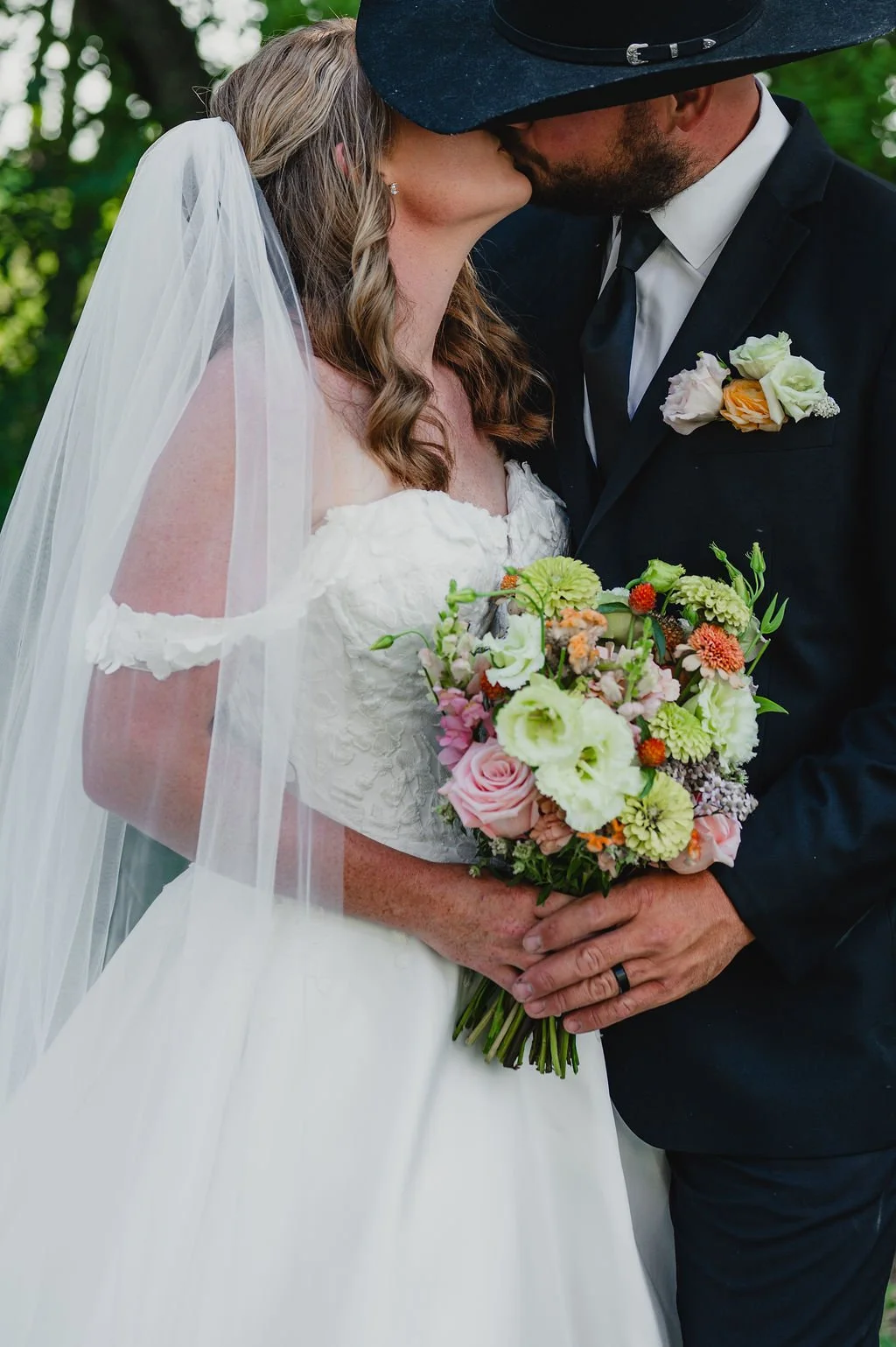 ElissaDamesPhoto_FarmStyledShoot-10.jpg