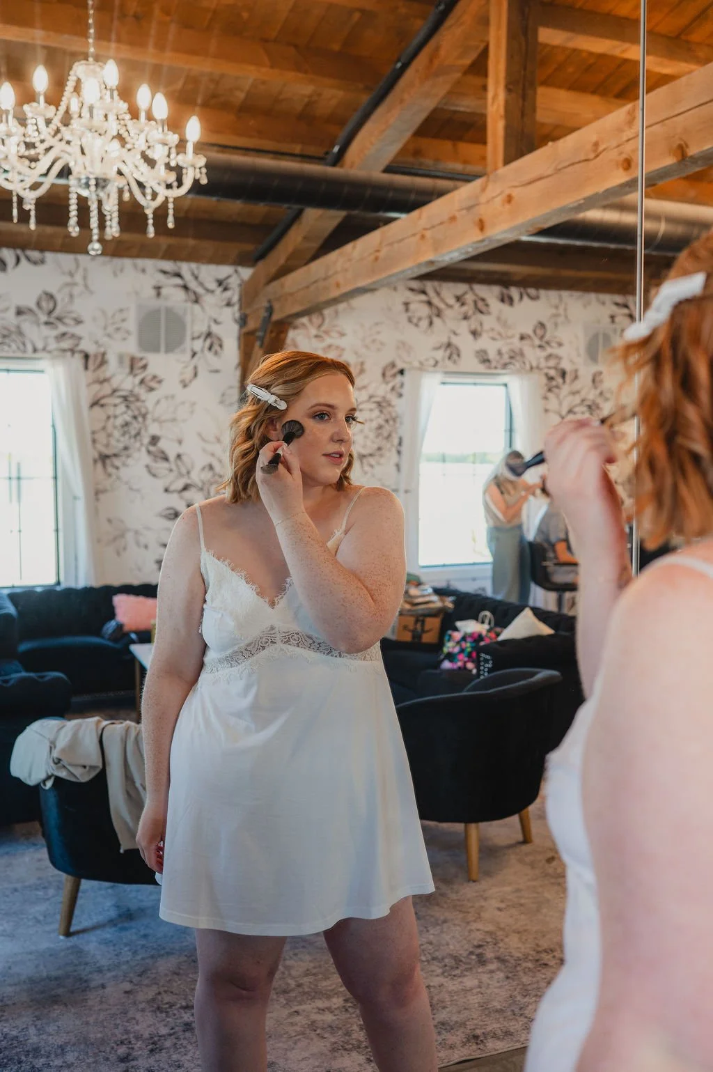 ElissaDamesPhoto_RileyNoah_GettingReady-3.jpg