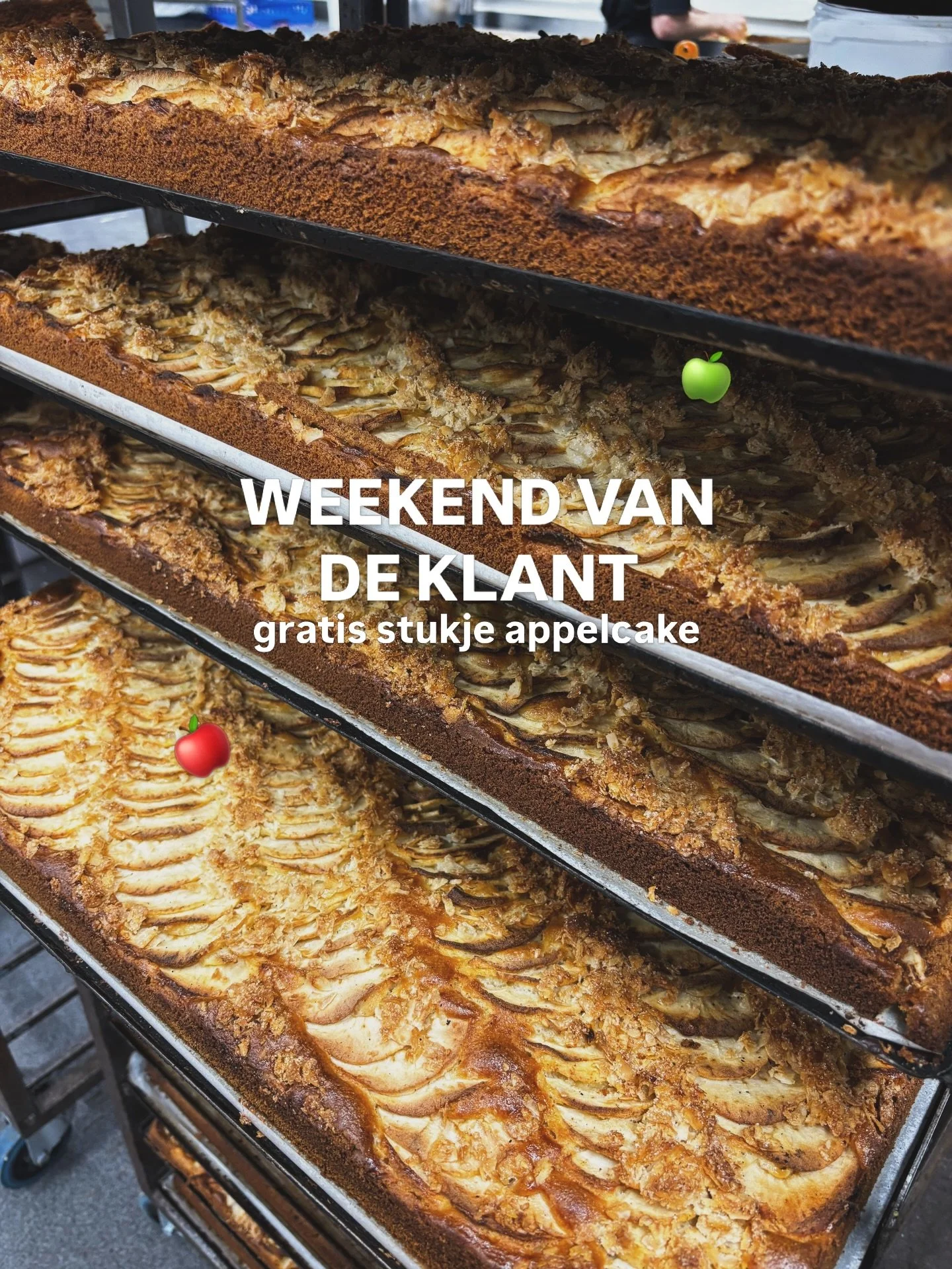 Bij elke aankoop vanaf &euro;5 - een gratis stukje appelcake cadeau 😋🤩 wees er snel bij want op = op!