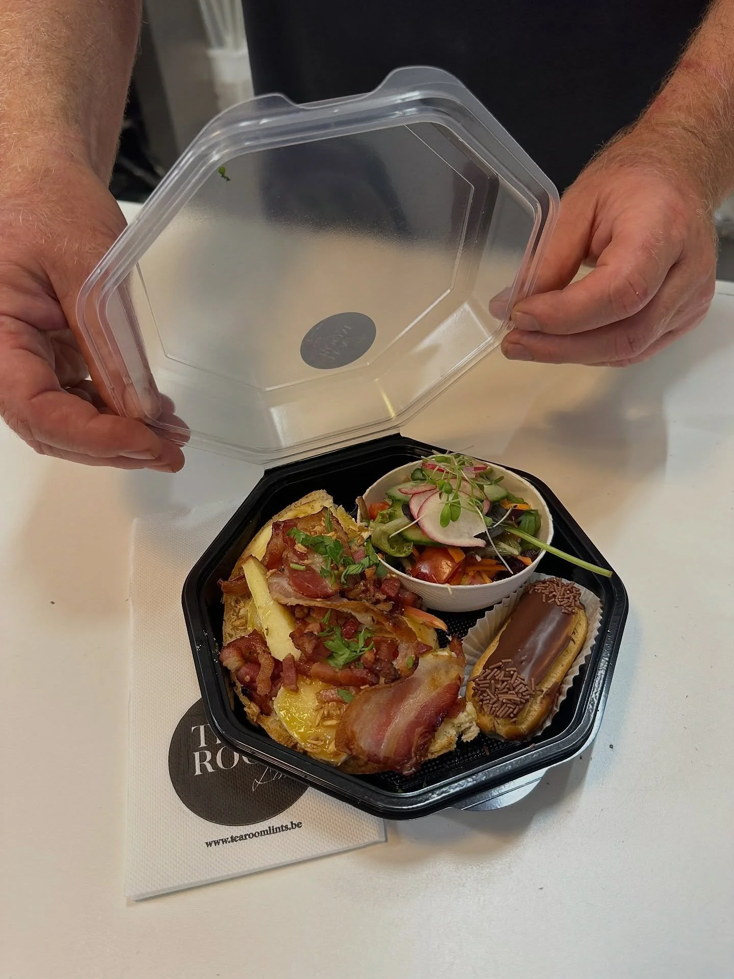 Elke dag vers om mee te nemen: een gevarieerde lunch voor slechts &euro;9,5 🍽️