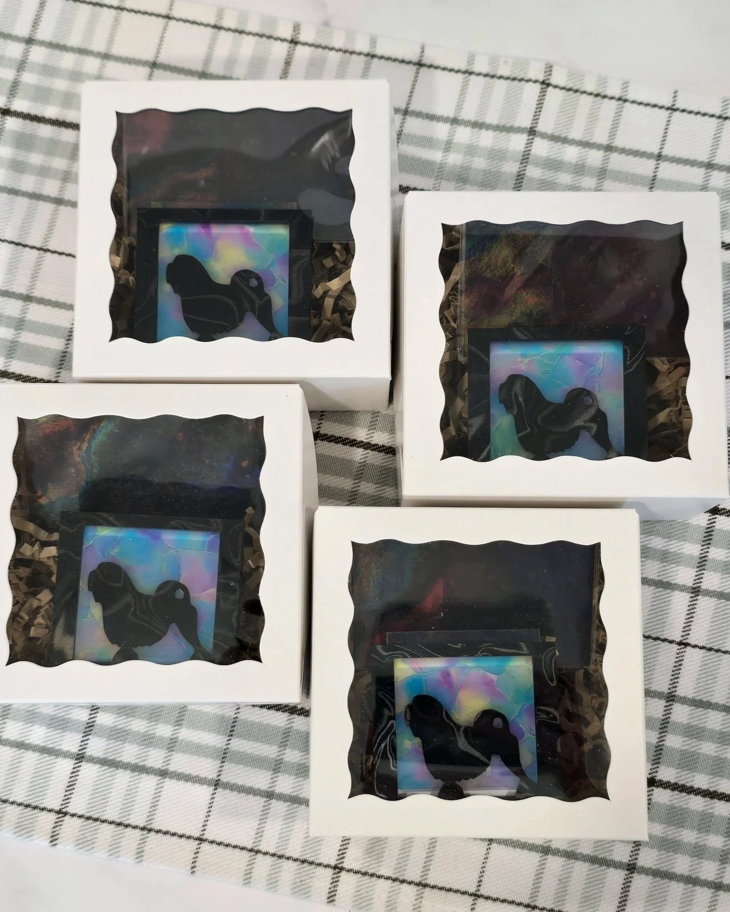Four boxed Löwchen nightlights with iridescent drop in acrylic panels