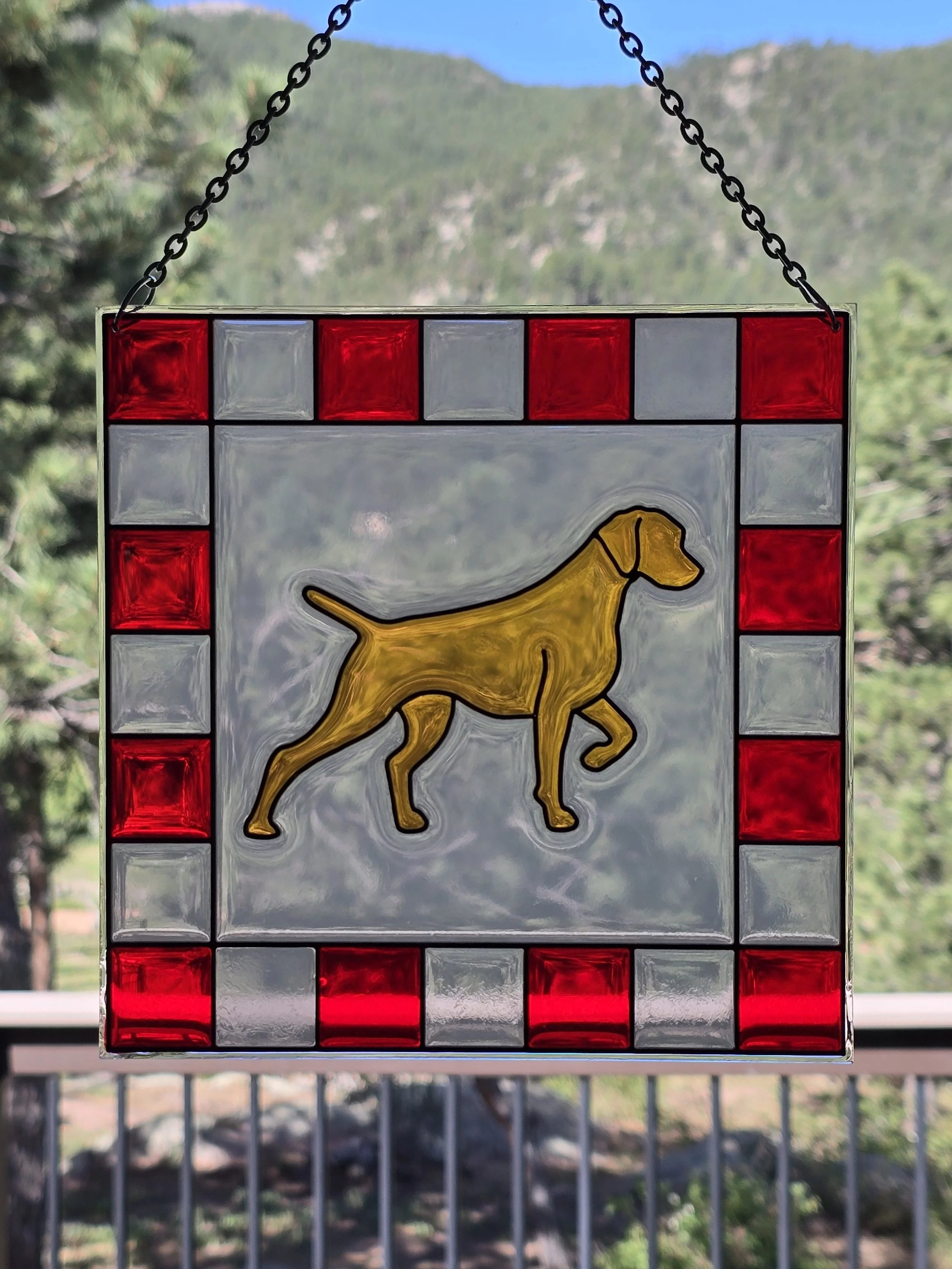 Square resin suncatcher, red and clear checkered border, Vizsla silhouette