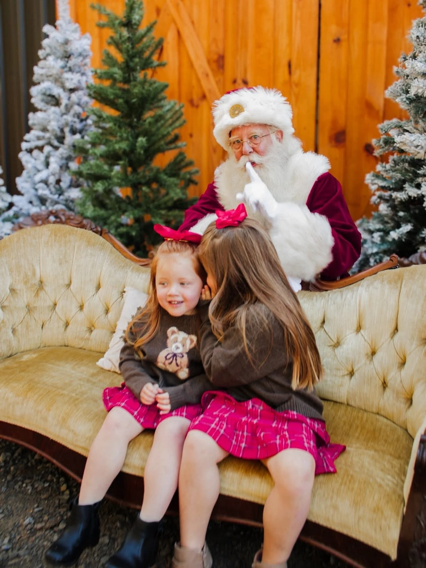 Who&rsquo;s ready for our second round of Santa photos with Santa Glenn &mdash; the one and only @theatlantasanta, on November 29th? 🎅✨

We are completely booked for this magical day, but if any spots open up, you&rsquo;ll be the first to know!

Who