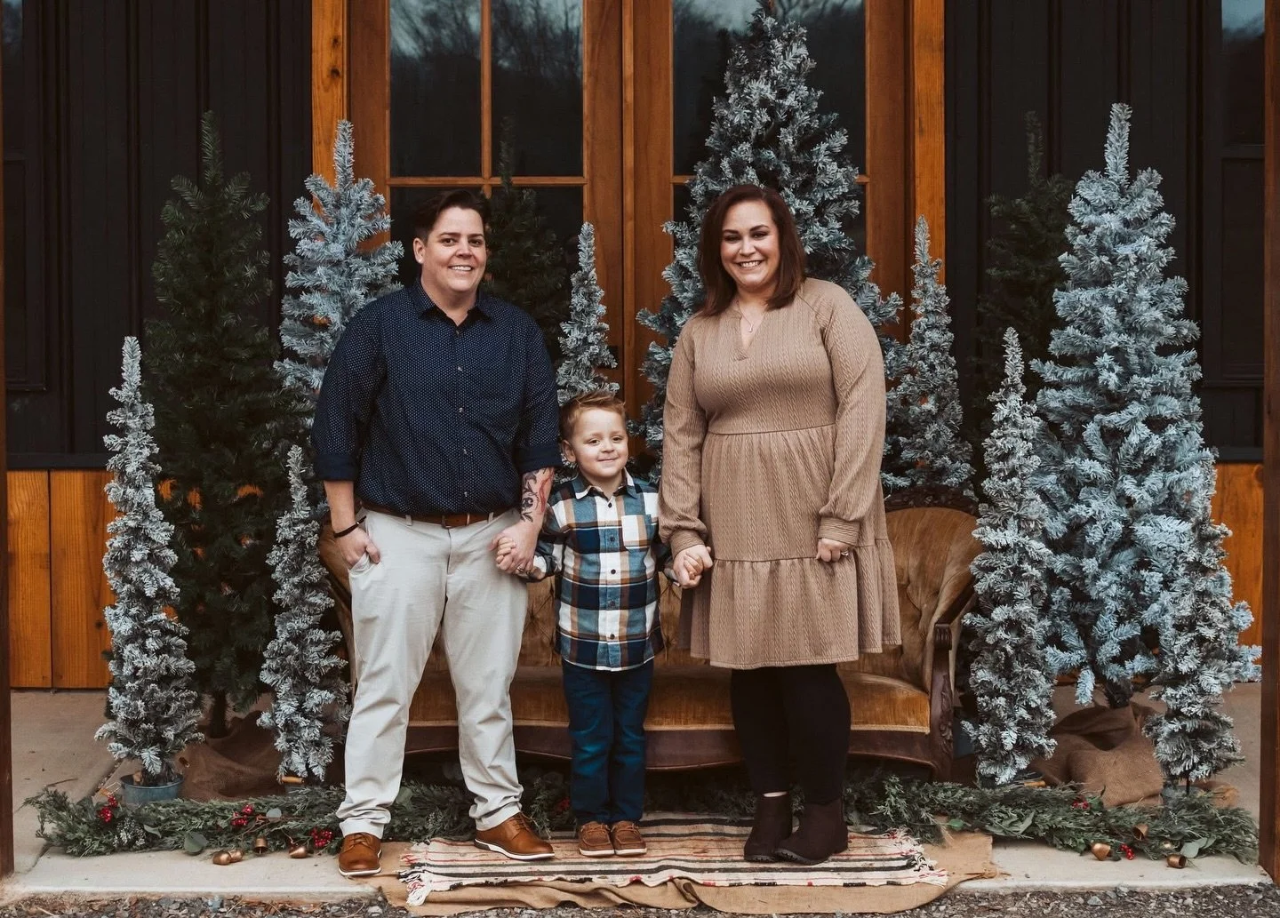 Hand in hand, wrapped in love, with winter evergreens and cozy moments that feel like home. This season is all about togetherness, simple joy, and memories you&rsquo;ll hold onto long after the holidays pass.

Booking now for winter family sessions!
