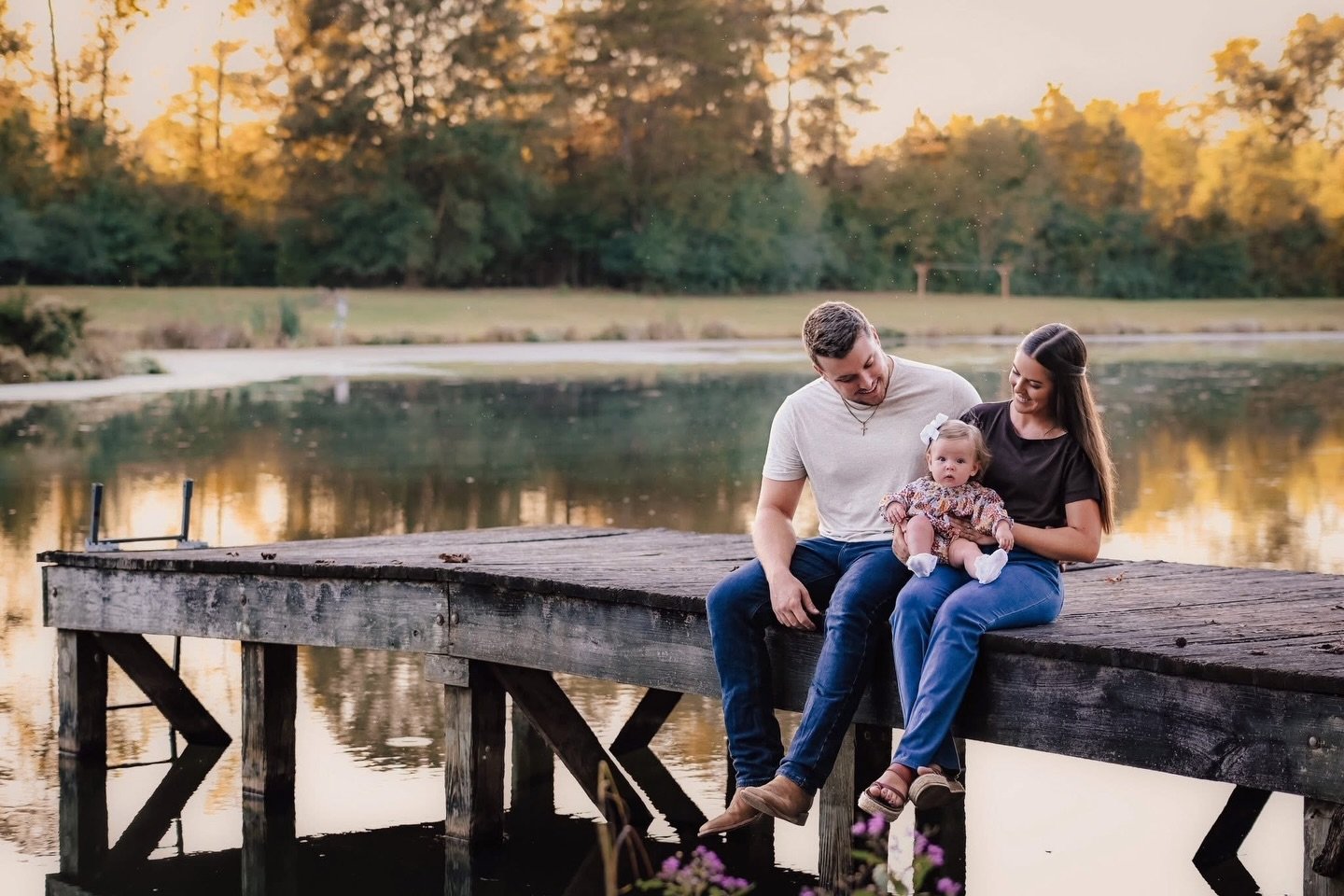 Golden light, still water, and the kind of sunset that makes you pause for a second longer than planned. Our dock and lake feel especially magical as the sun dips low&hellip; quiet, romantic, and timeless. It&rsquo;s one of those spots that doesn&rsq