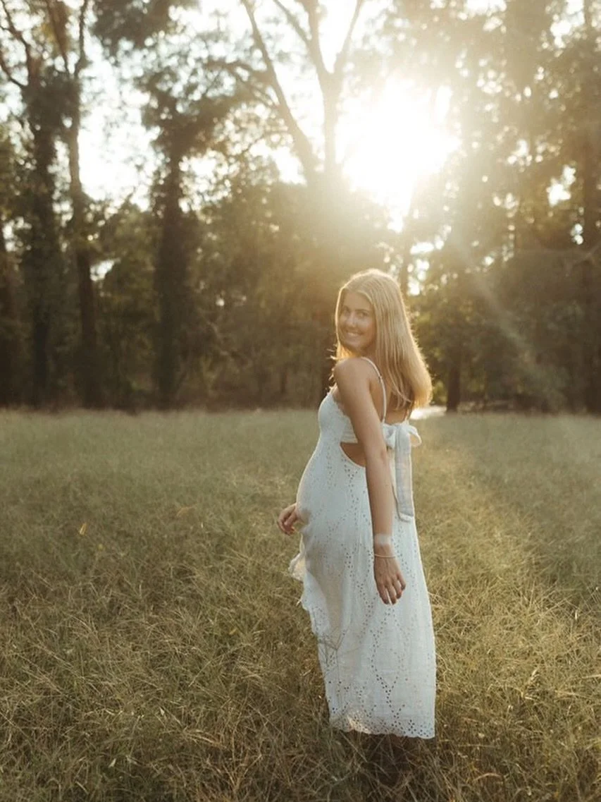 Chasing the sunshine today before our possible &ldquo;snow storm&rdquo; this weekend&hellip; because Georgia weather loves to keep us guessing 🤍❄️
Who thinks we&rsquo;ll actually see snow?

Booking now for spring sessions!
📸
📅 By appointment only.