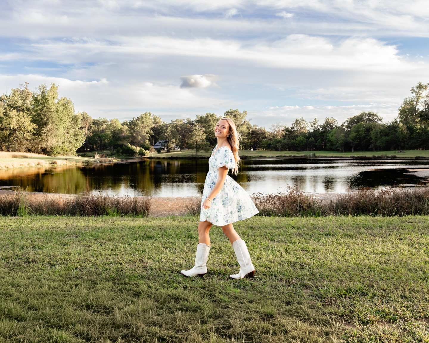 Seniors of 2027&hellip; it&rsquo;s your time. Go on and get out of the group chat and in front of the camera.

Here&rsquo;s a little peek at some of our favorite spots around The Daffodil Farm right now&hellip; the wildflowers are showing off, the gr