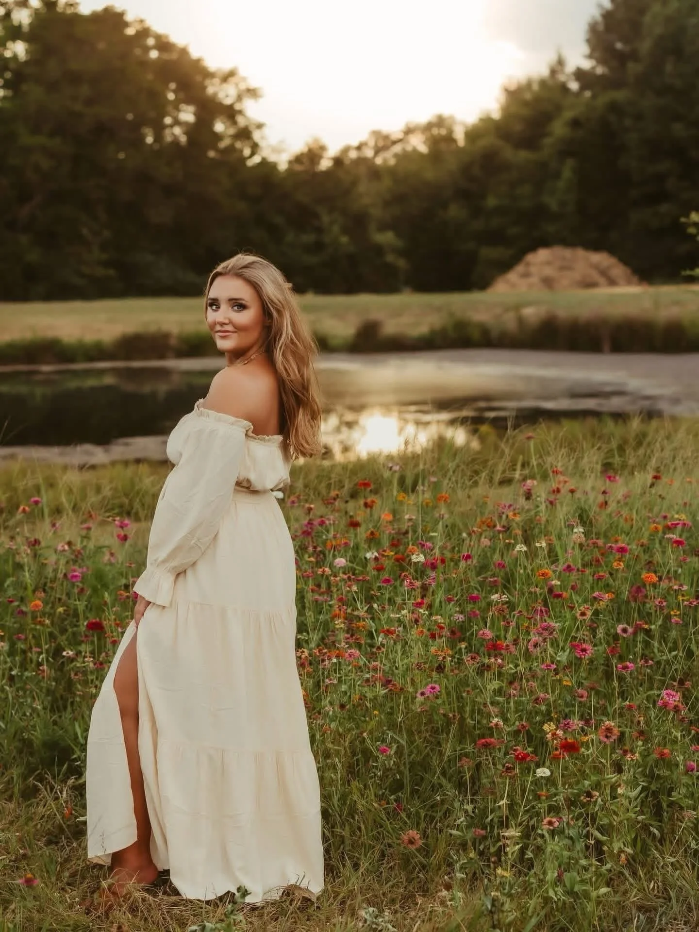 Not one&hellip; but FOUR wildflower fields this summer at The Daffodil Farm! 🌼

We are so excited to offer more variety, more color, and even more beautiful backdrops for your sessions this year. Each field has its own unique look, giving photograph