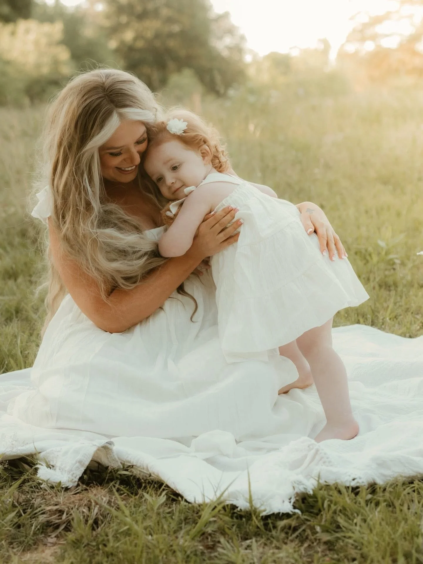 There&rsquo;s something so special about the quiet moments between a mom and her daughter.

The cuddles, the giggles, the way she still fits perfectly in your arms for just a little while longer.

These are the moments that deserve to be remembered. 