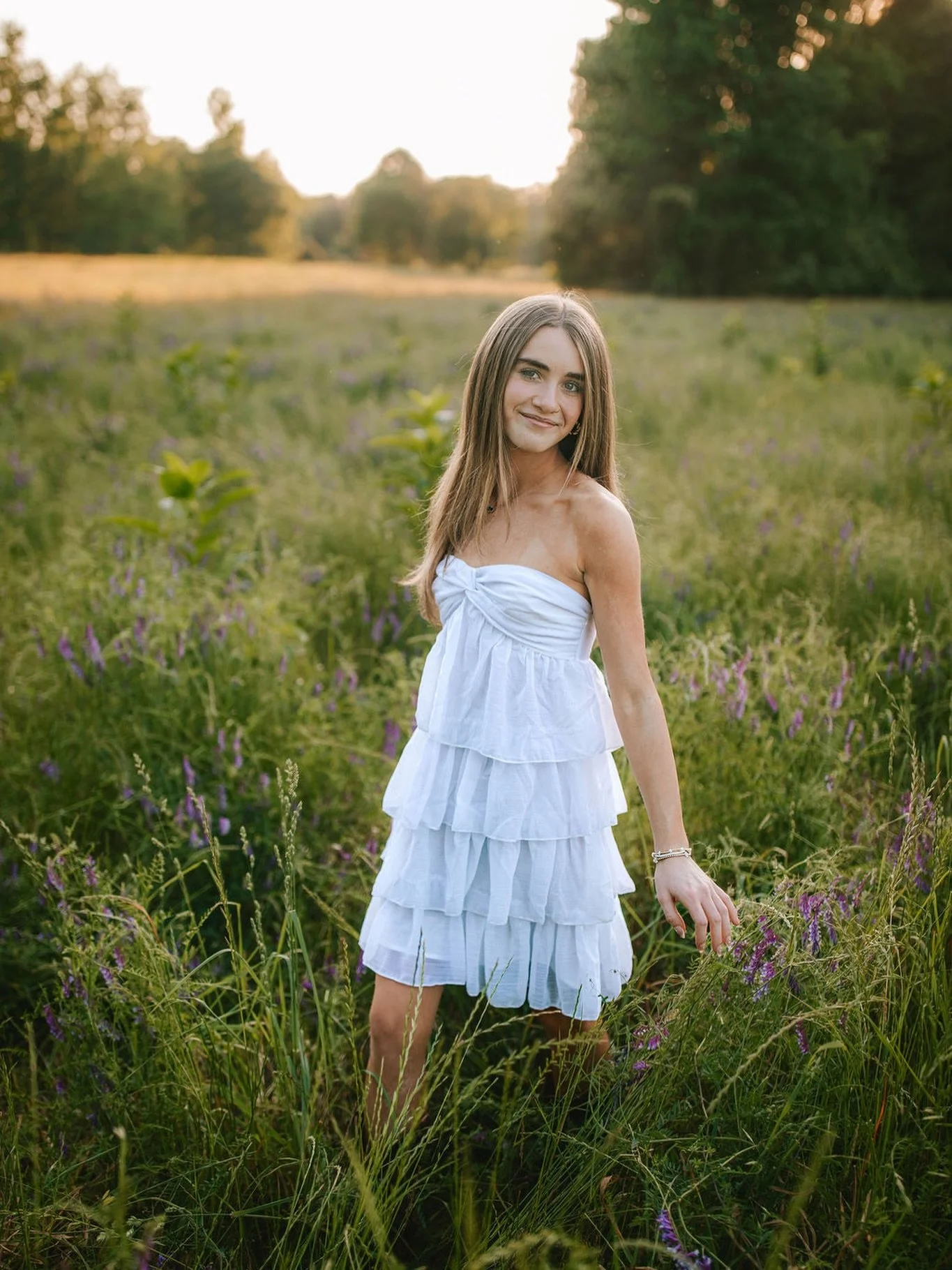 🎓 Class of 2027, this is your sign to start planning those senior photos! Your senior year will be here before you know it, and there is nothing quite like celebrating this season with photos that feel uniquely you.

From wide-open fields and dreamy
