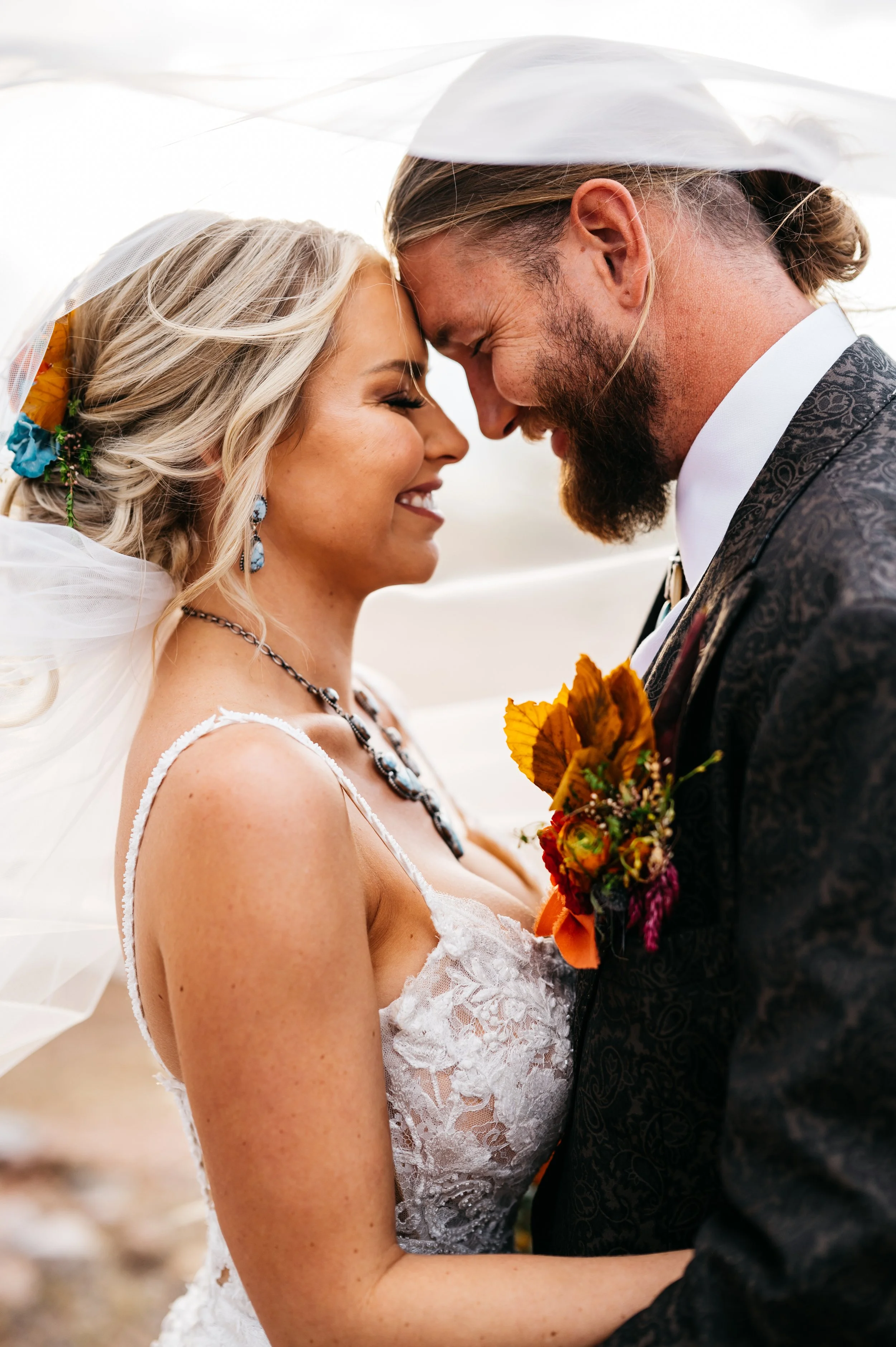 Bride and groom sunset photo in Arizona