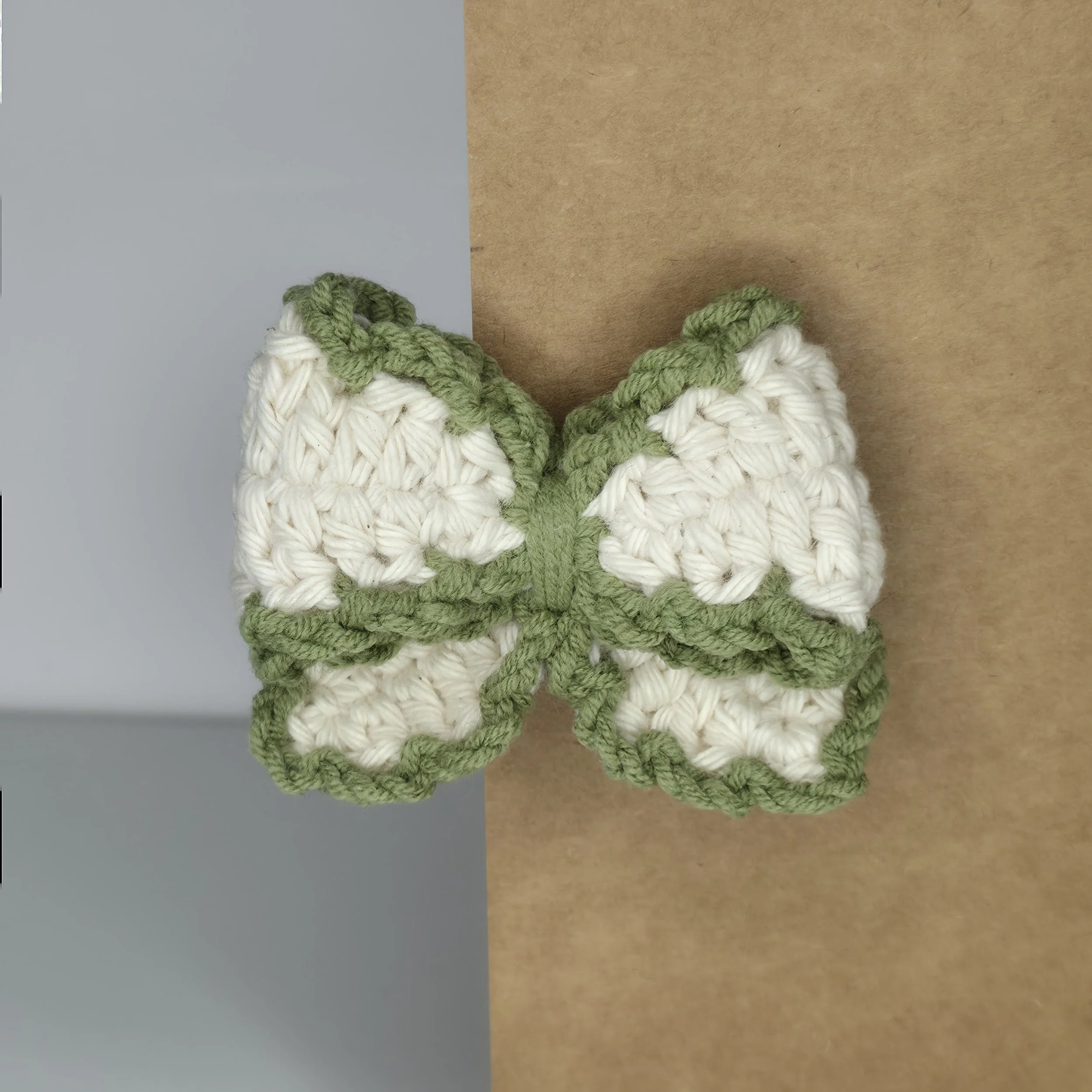 Green Buttercream Bow Hair Clip