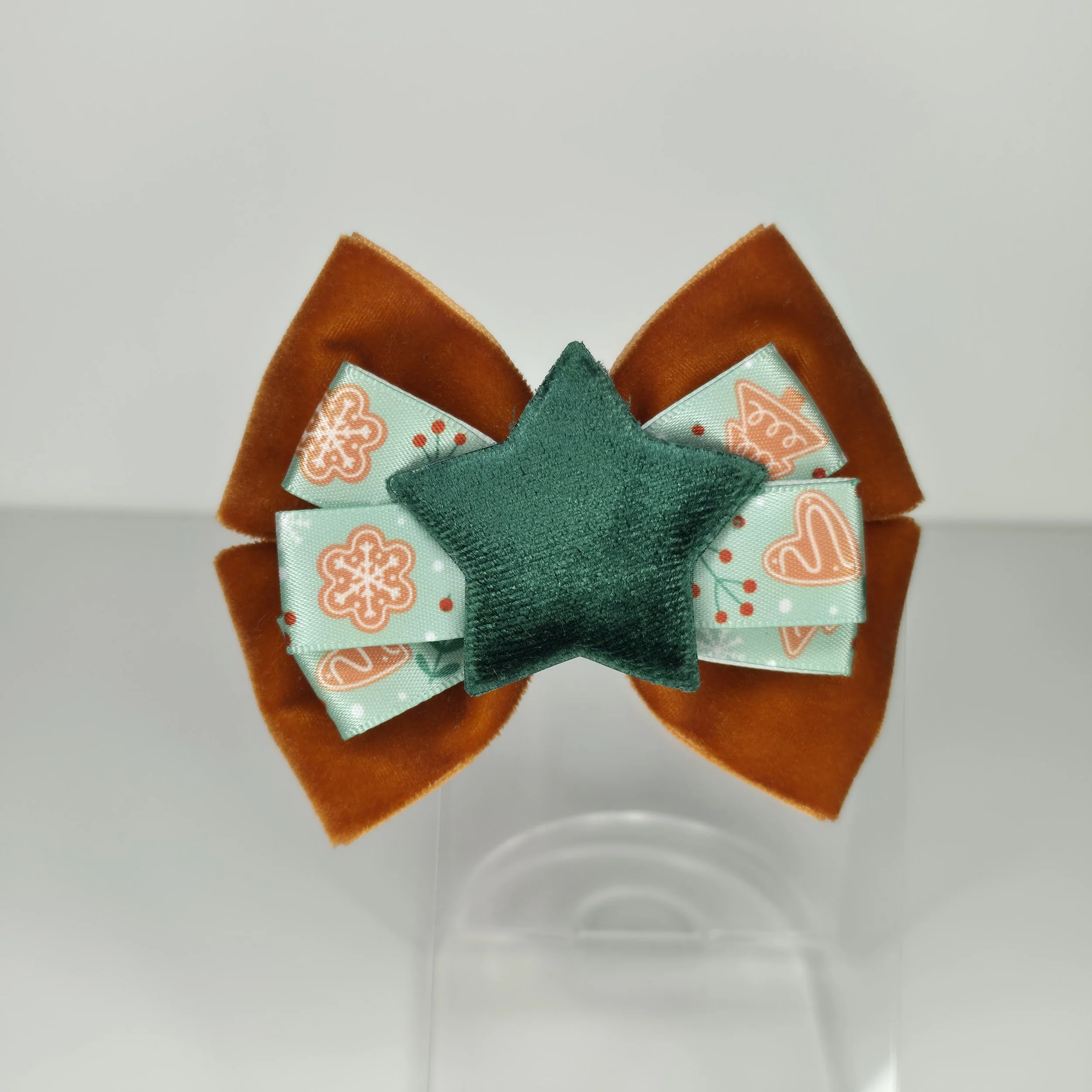 Velvet Gingerbread with Velvet Star Bow Hair Clip