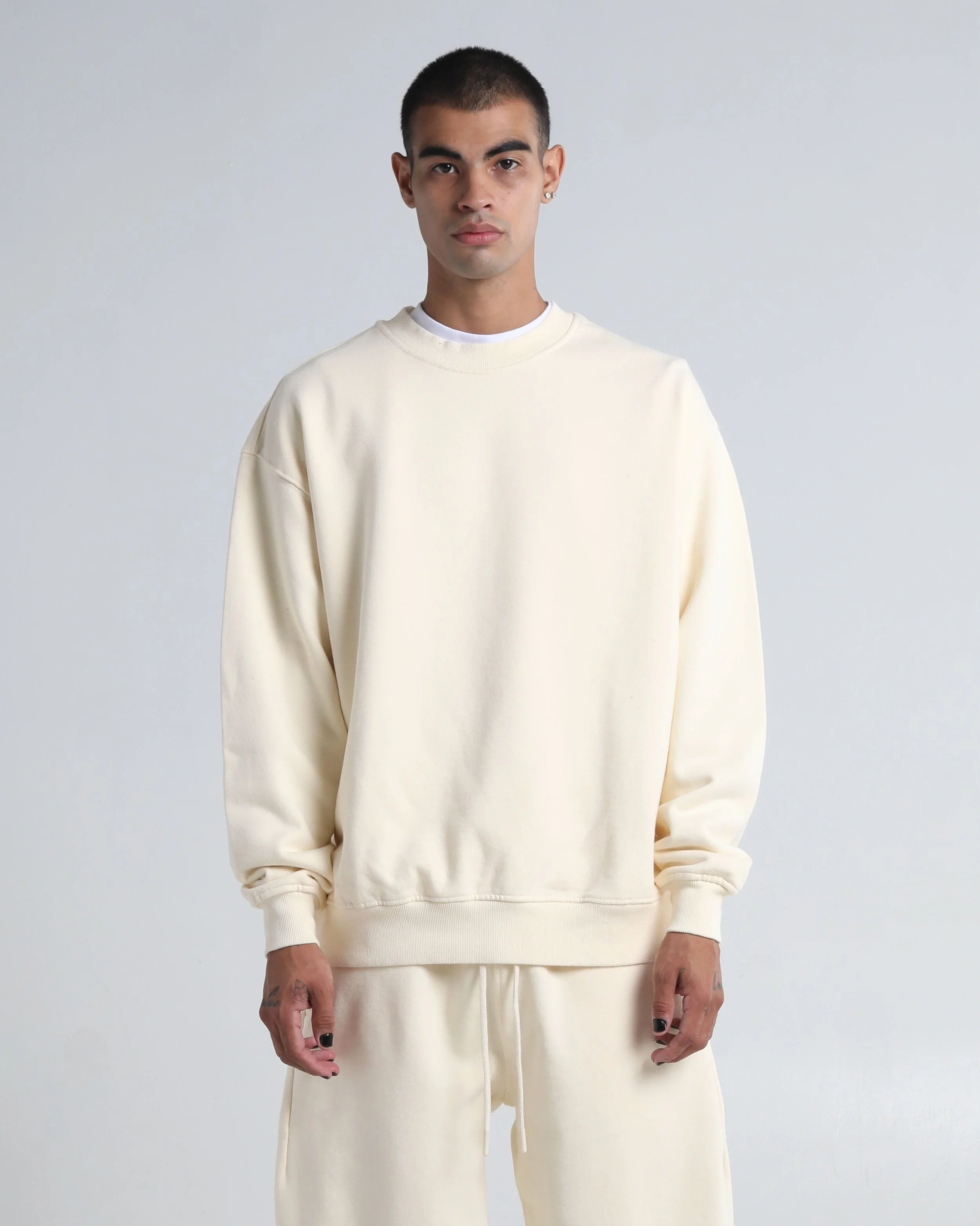 MaxHeavyFleeceGarmentDyeCrewNeck_Cream_002_c50231ab-6cd0-49ac-b6a8-b29a002be88c.jpg