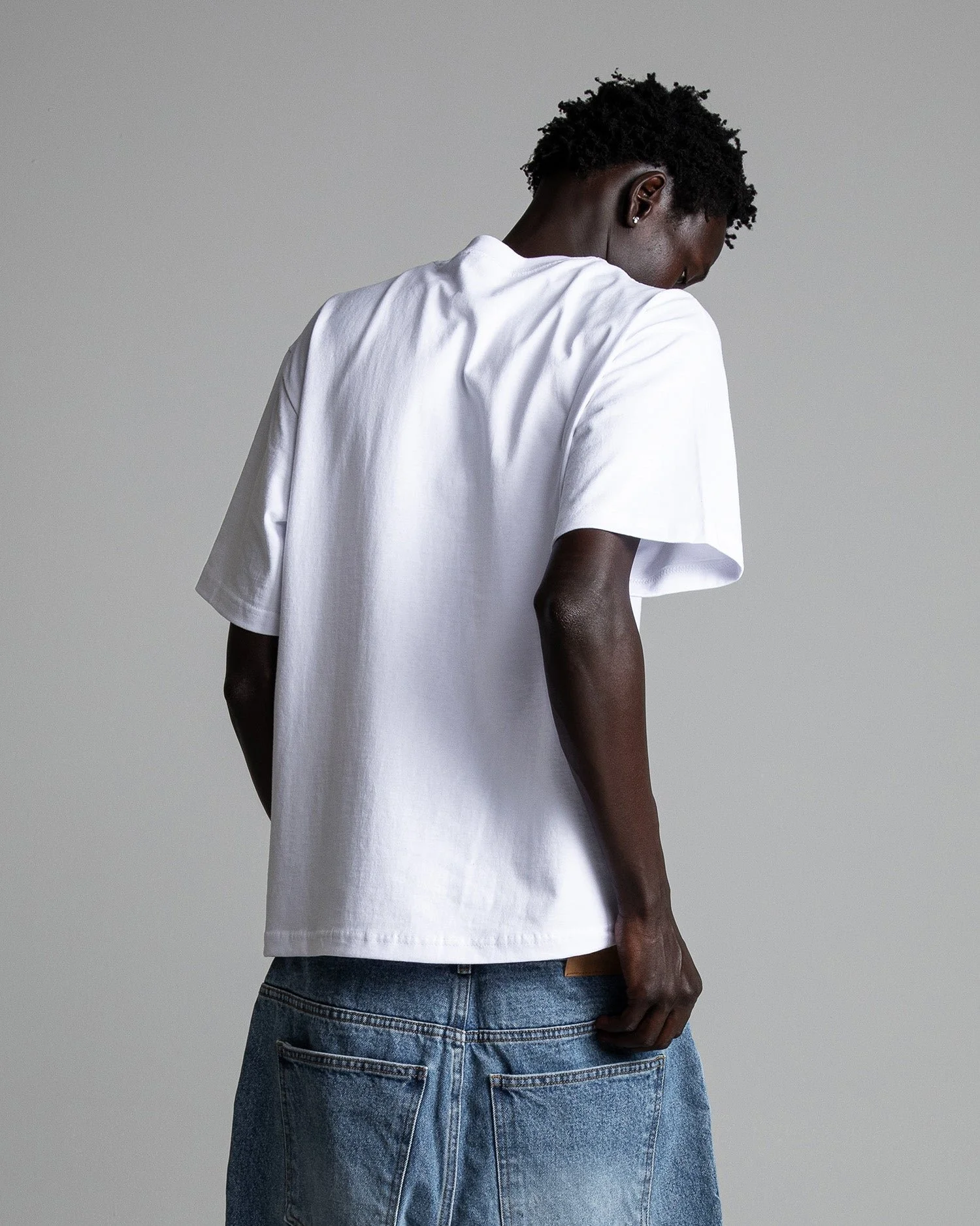 7.5ozMaxHeavyweightCroppedTee_White_Back003.jpg