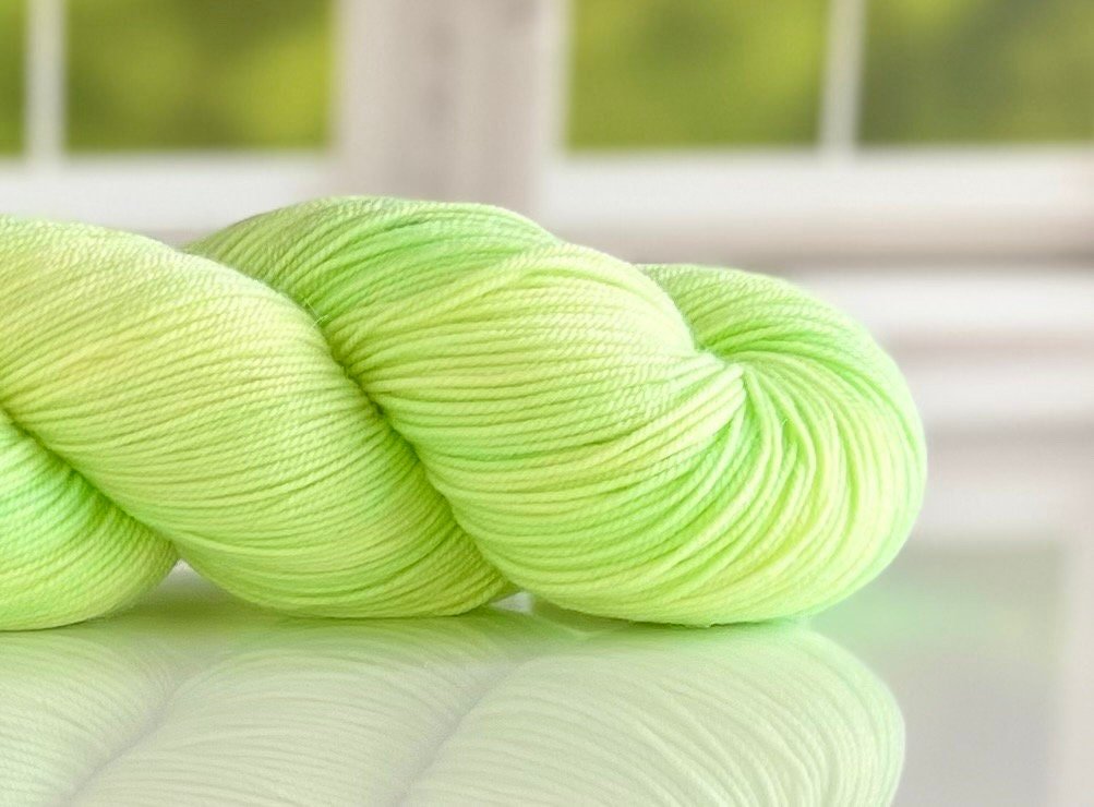 https://i.etsystatic.com/37269864/r/il/2823b0/5892750298/il_fullxfull.5892750298_5oyq.jpg