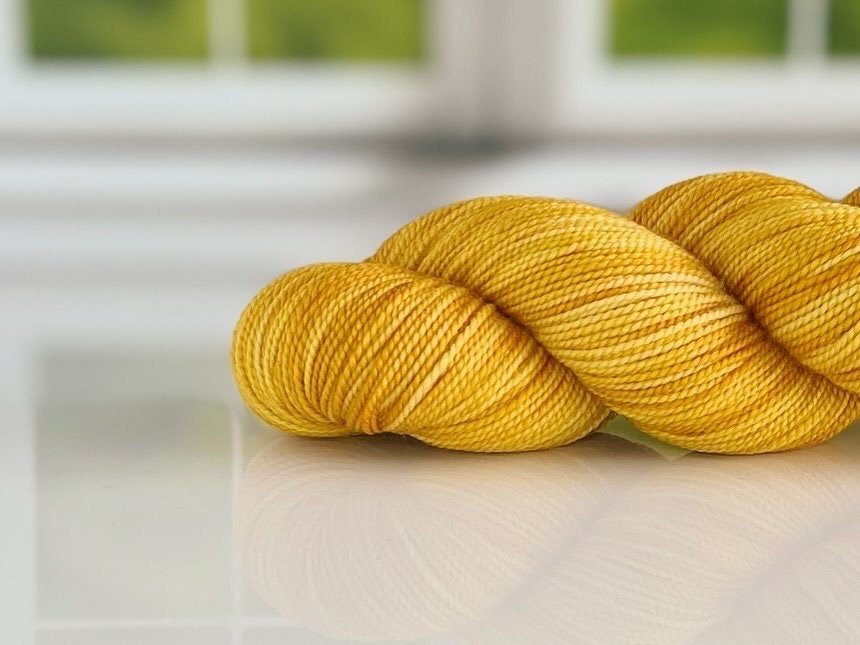 https://i.etsystatic.com/37269864/r/il/9fc8dd/5916135475/il_fullxfull.5916135475_q5iq.jpg