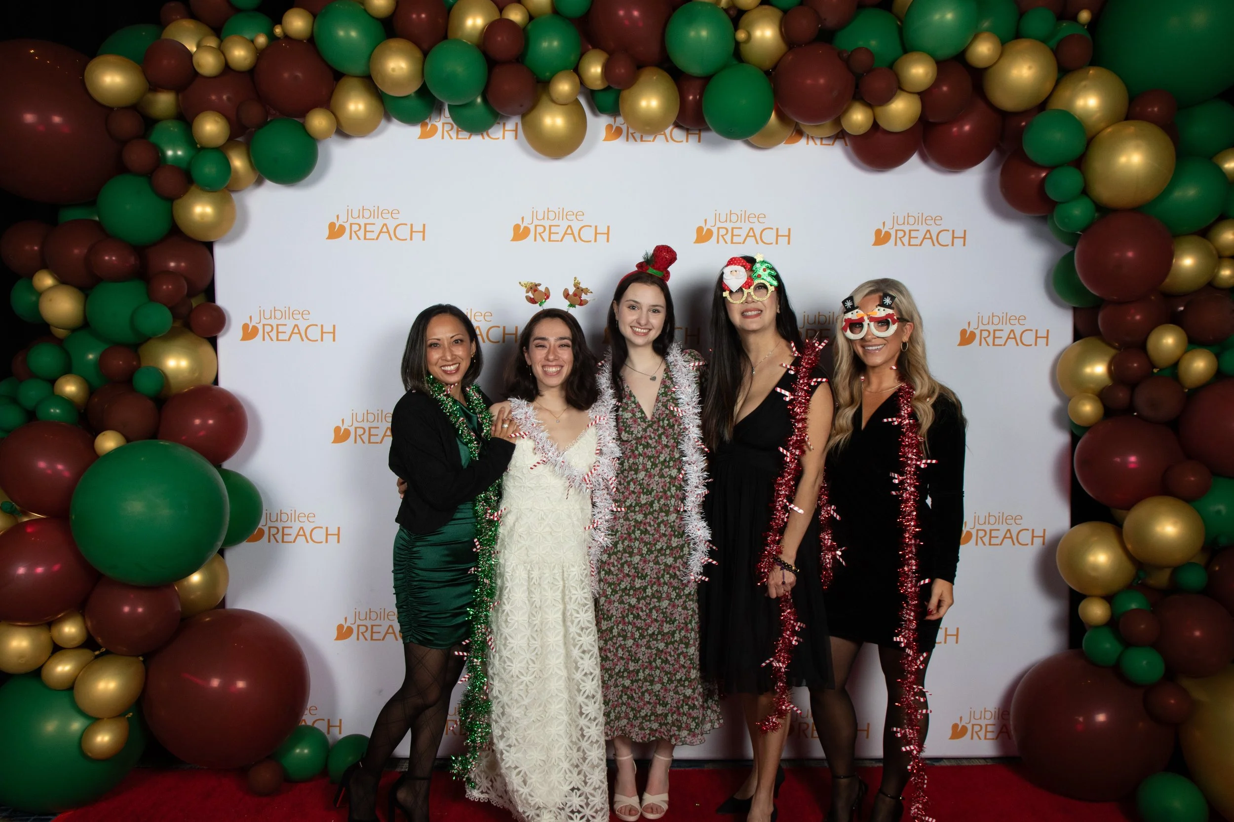 Festival of Trees 2025 - Photo Booth 081.jpg