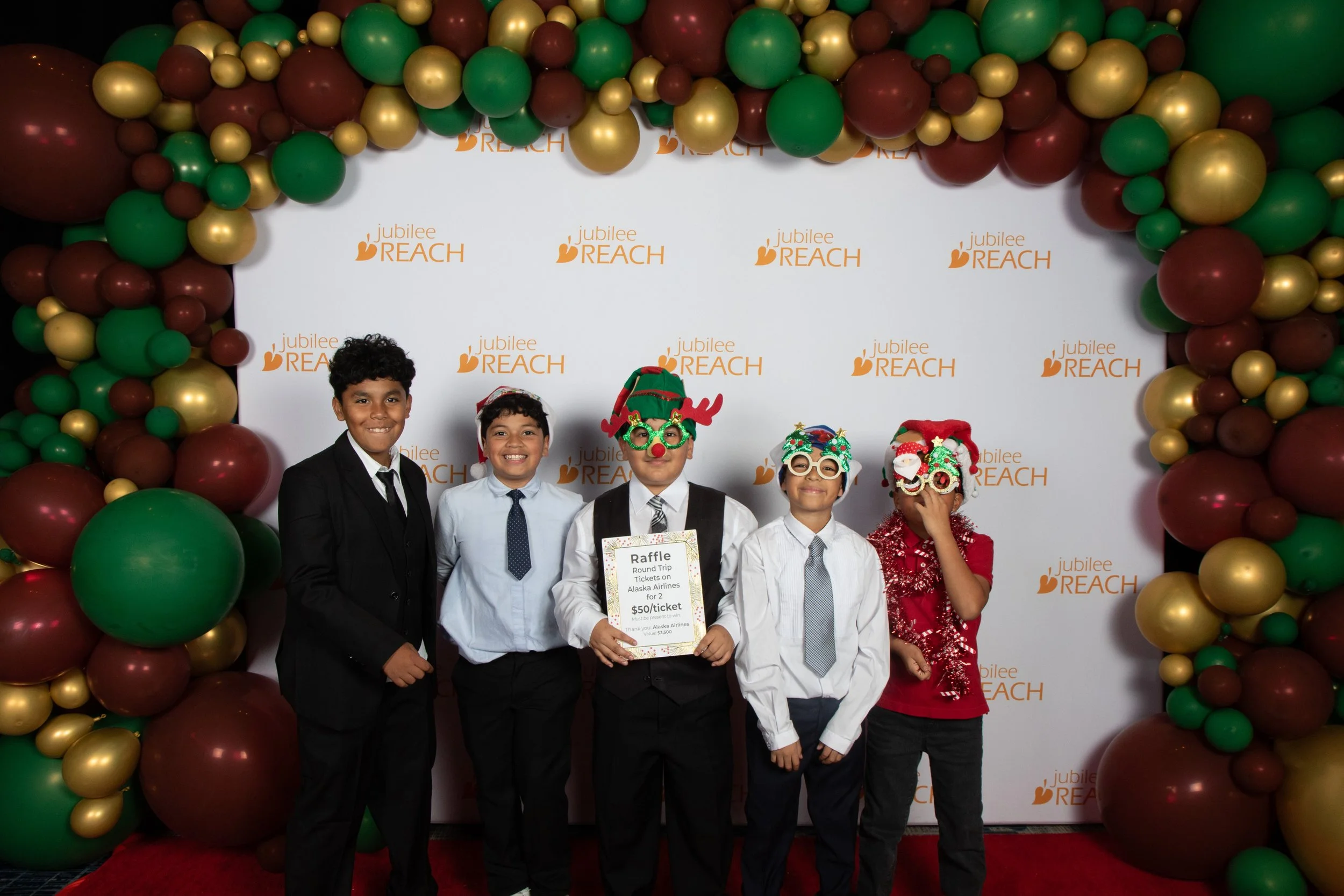 Festival of Trees 2025 - Photo Booth 096.jpg