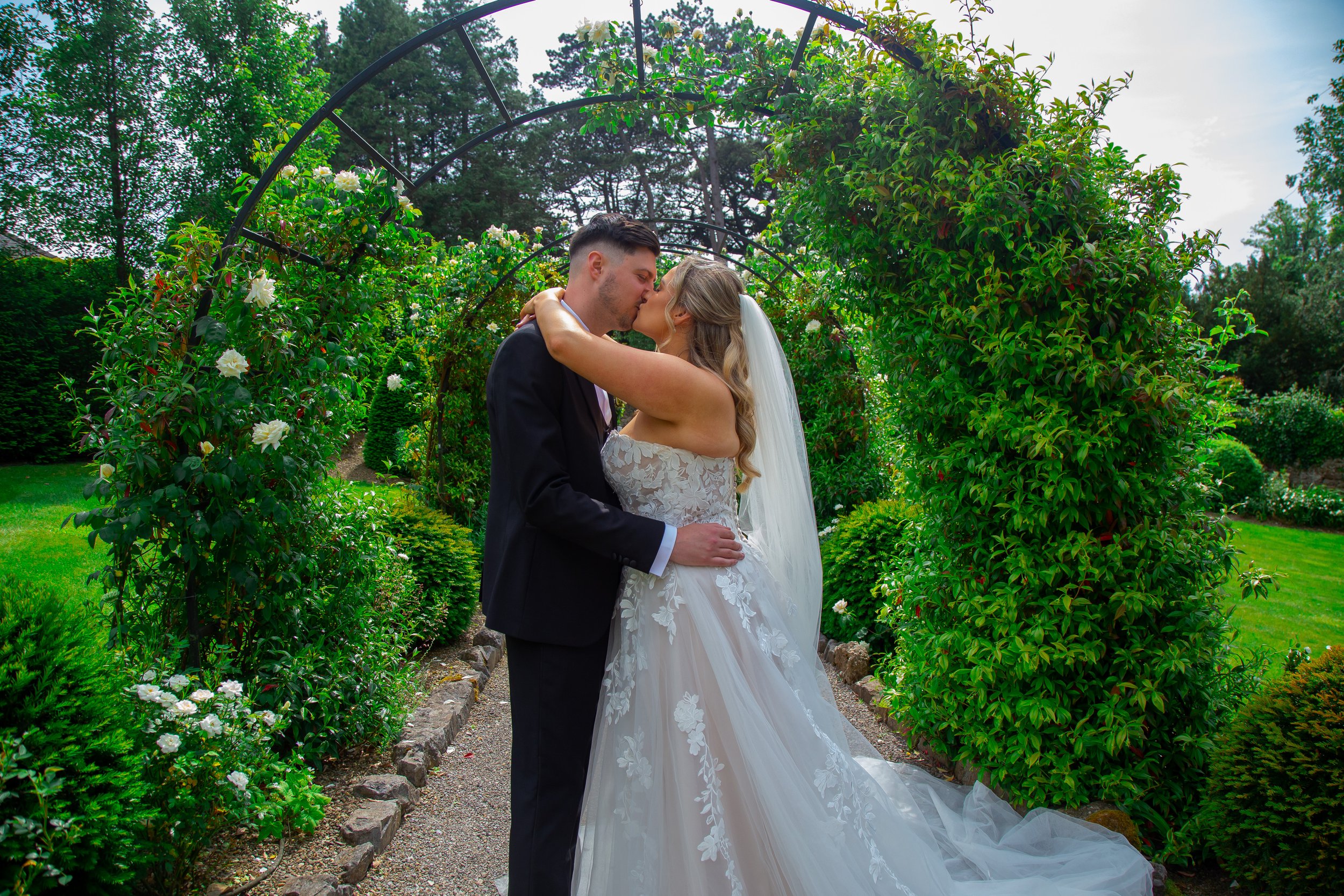 Mr & Mrs James-278.jpg