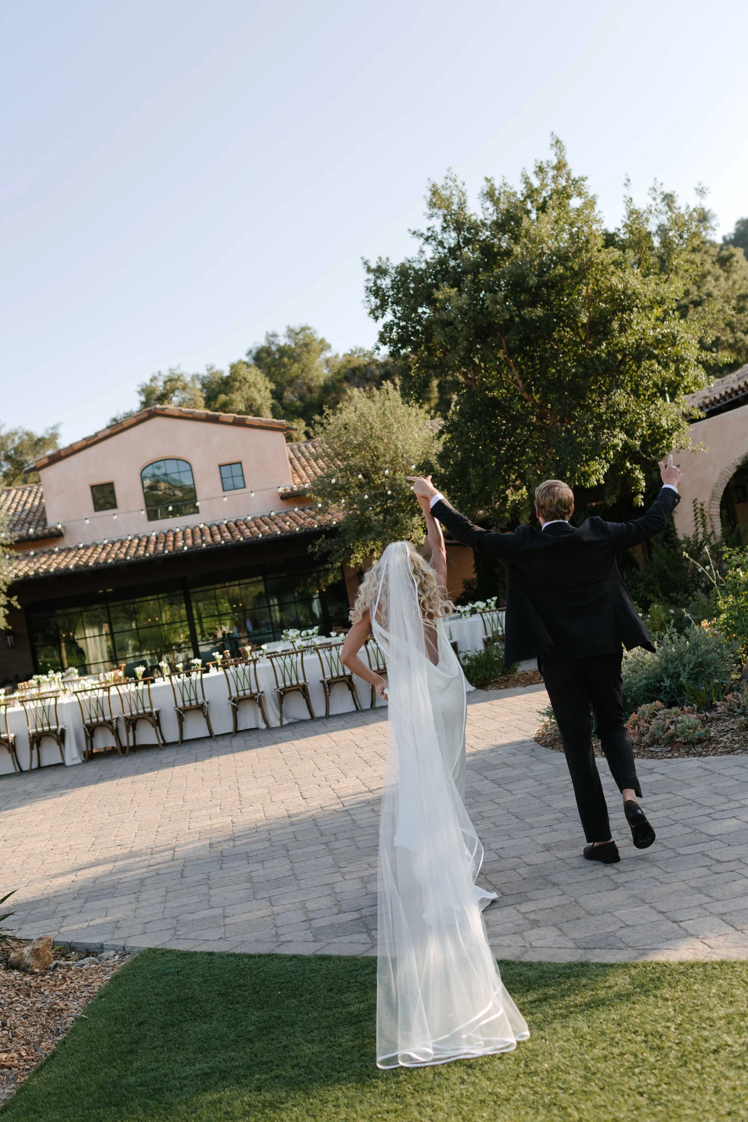 monserate-winery-socal-san-diego-southern-california-wedding-photographer-modern-documentary-candid-bride-venue-41.jpg