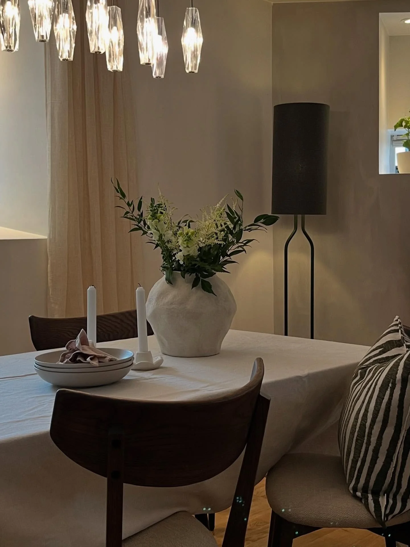 Vi i Ildfluen &oslash;nsker alle et riktig godt nytt &aring;r ✨

Tusen takk for &aring;ret som har g&aring;tt, fylt med spennende prosjekter og stylingoppdrag. Vi gleder oss til alt det nye &aring;ret vil bringe!

En stor takk til fantastiske kunder 