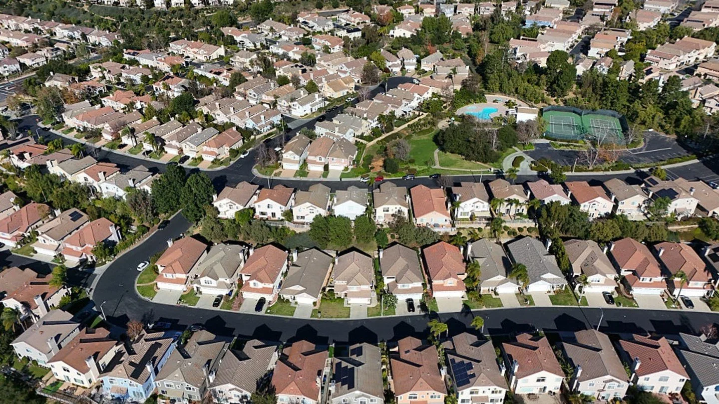 Mortgage rates fell to their lowest level in a month, with the average 30-year fixed rate dropping to about 6%. 

Refinance applications surged 7% week-over-week and stood 132% above last year&rsquo;s level. 

Purchase applications are 8% higher than