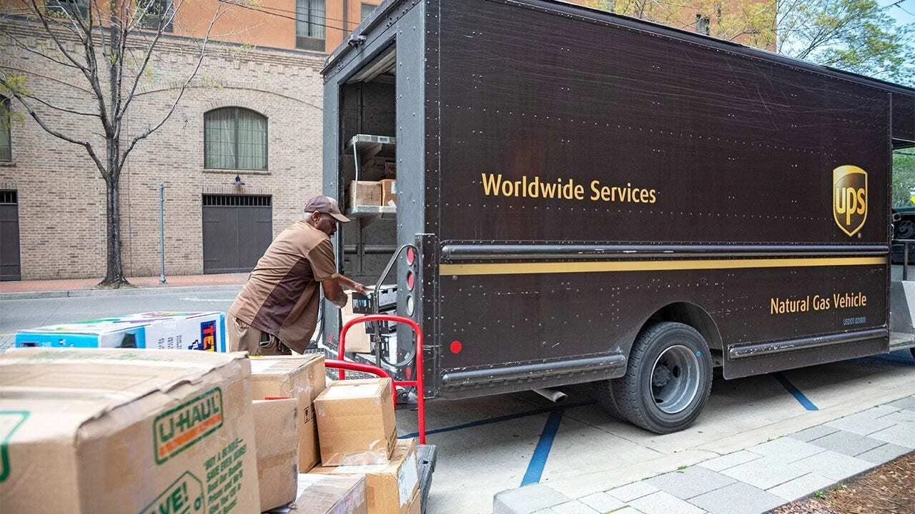 FedEx and UPS pledged to return tariff refunds to customers after the Supreme Court struck down Trump-era IEEPA import duties, potentially refunding $166 billion.

Nevada businesses and consumers, reliant on shipping giants for goods and exports, sta